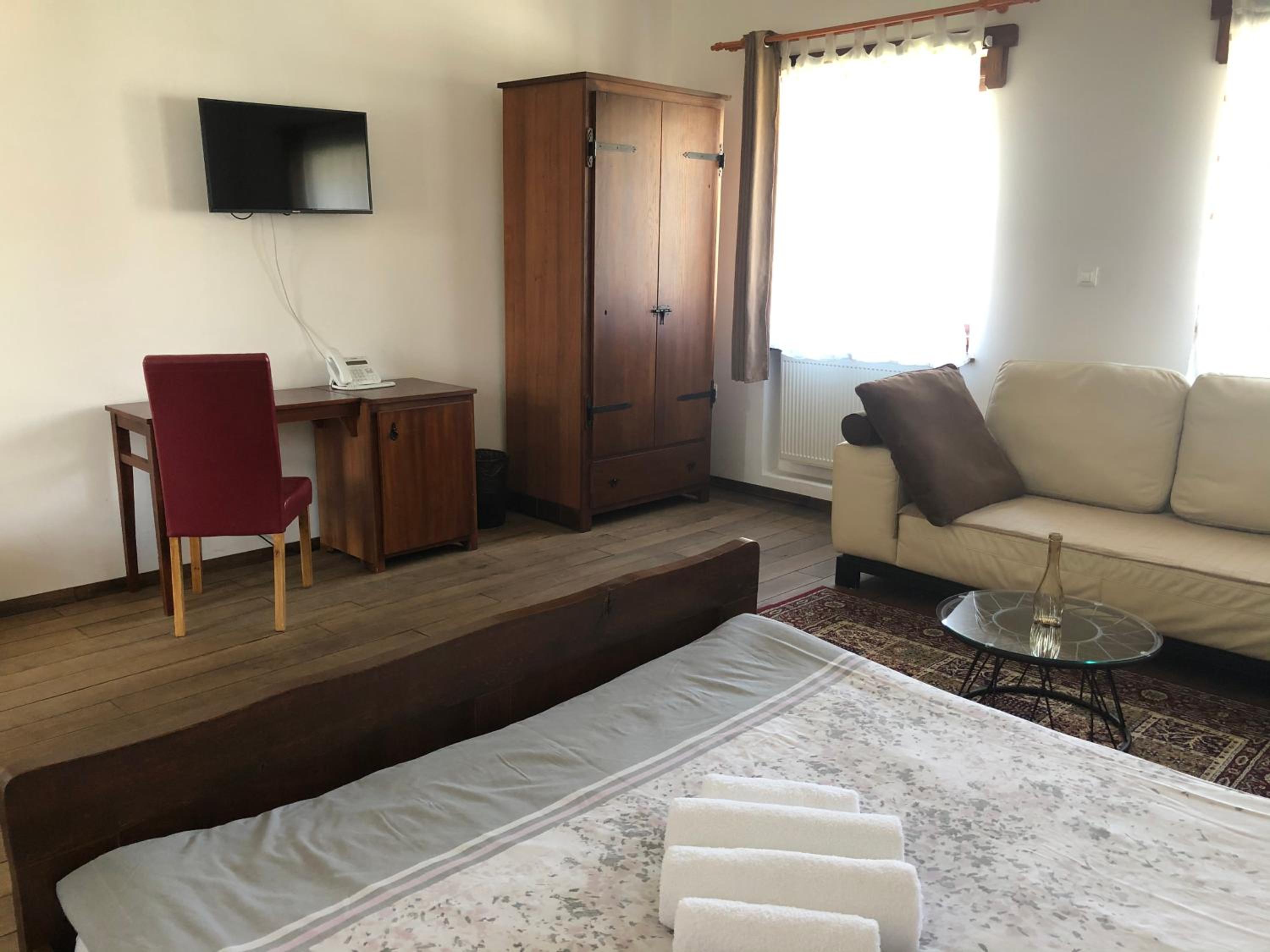 Superior Double Room - Photo 4