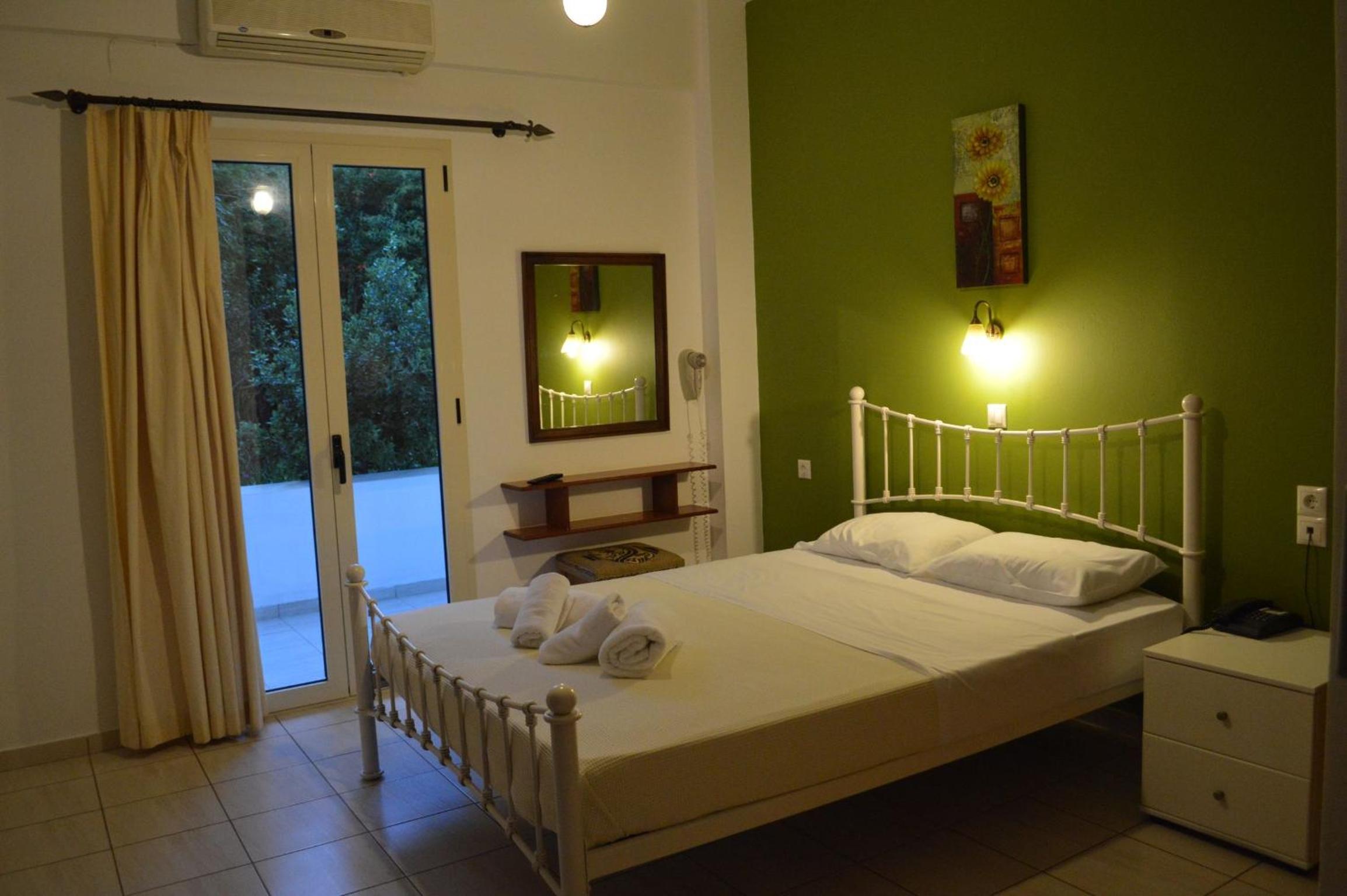One-Bedroom Apartment with Garden View