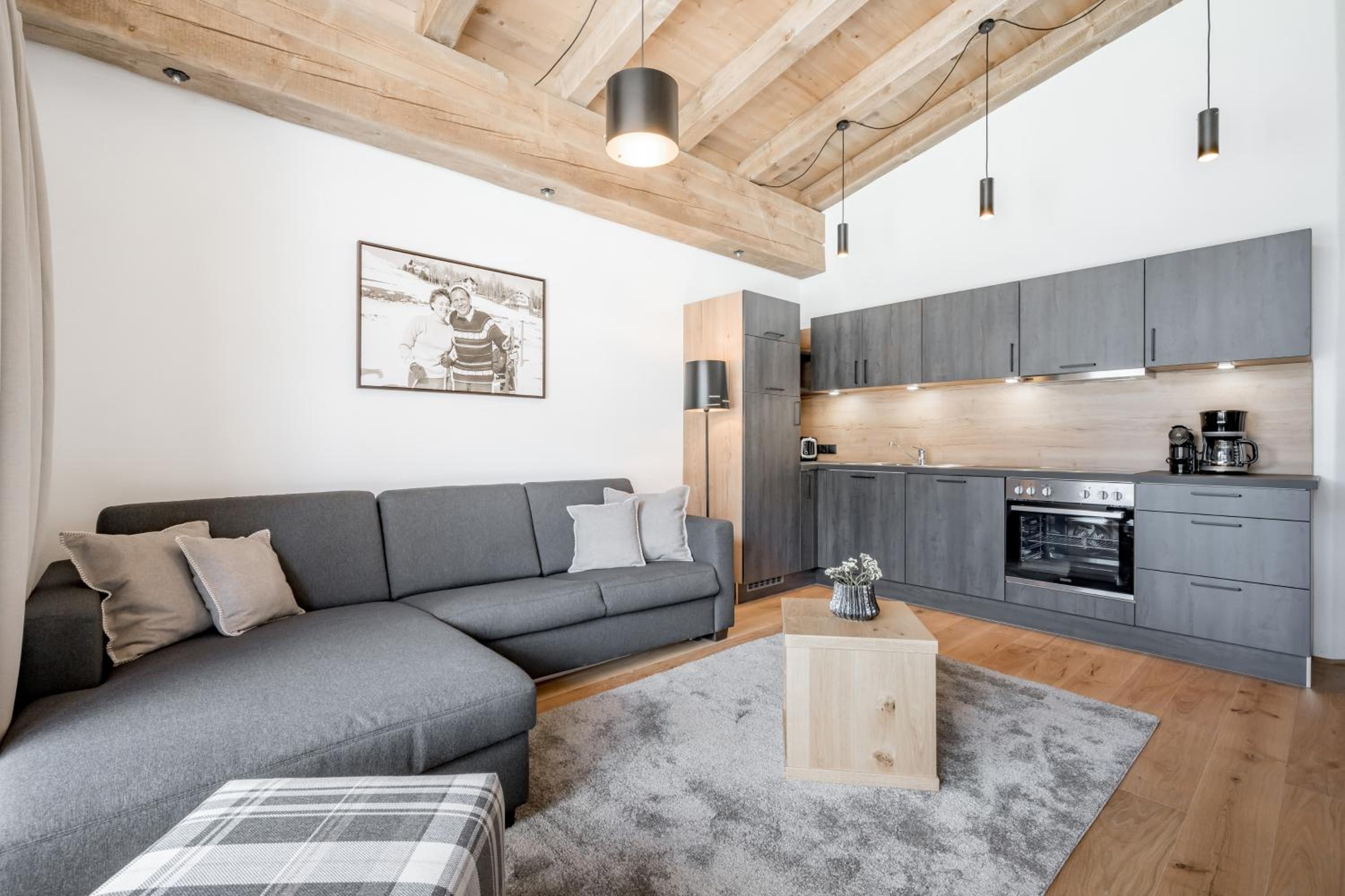 Apartment with Terrace photo 2