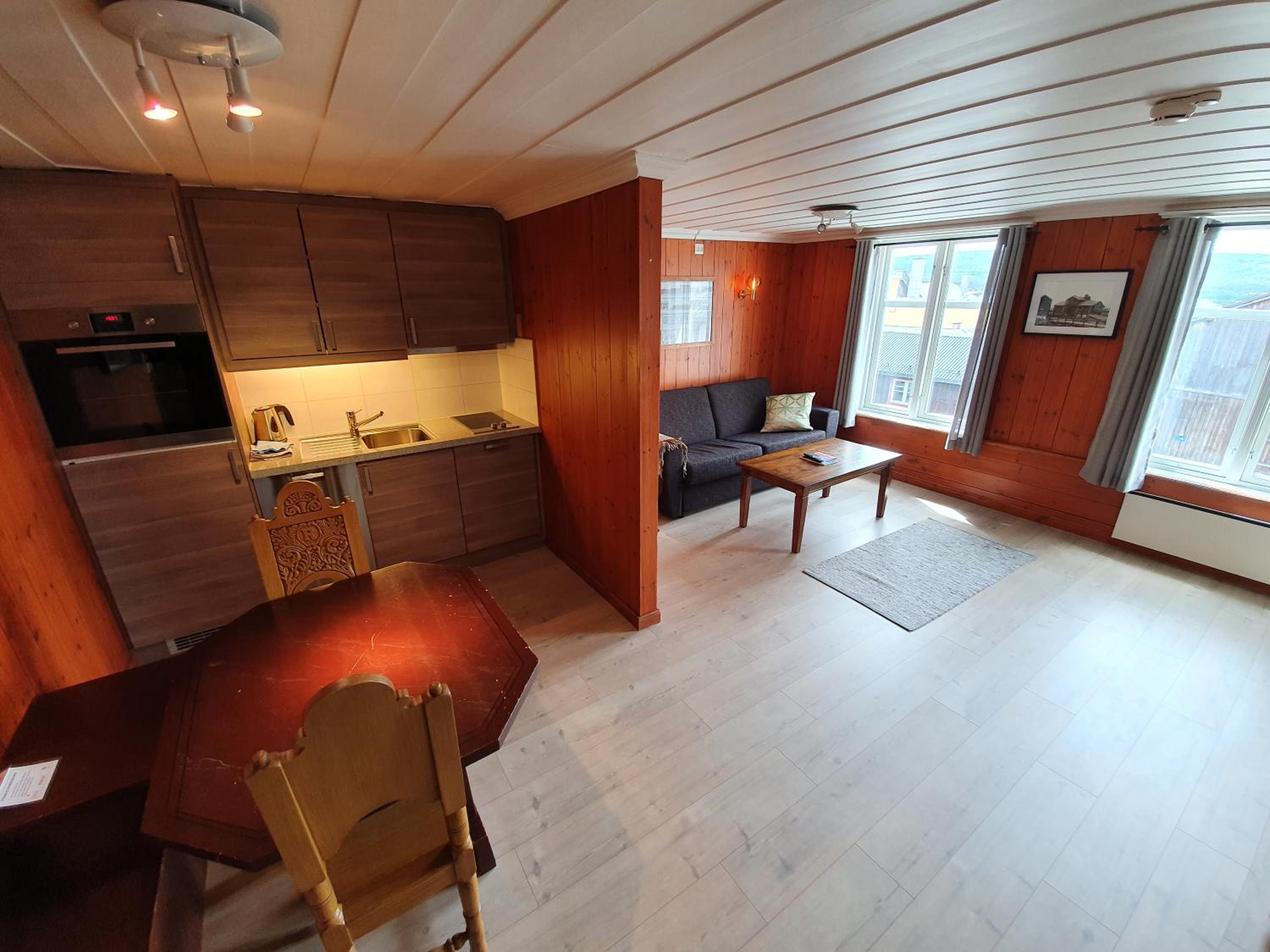 Family Room - Photo 7