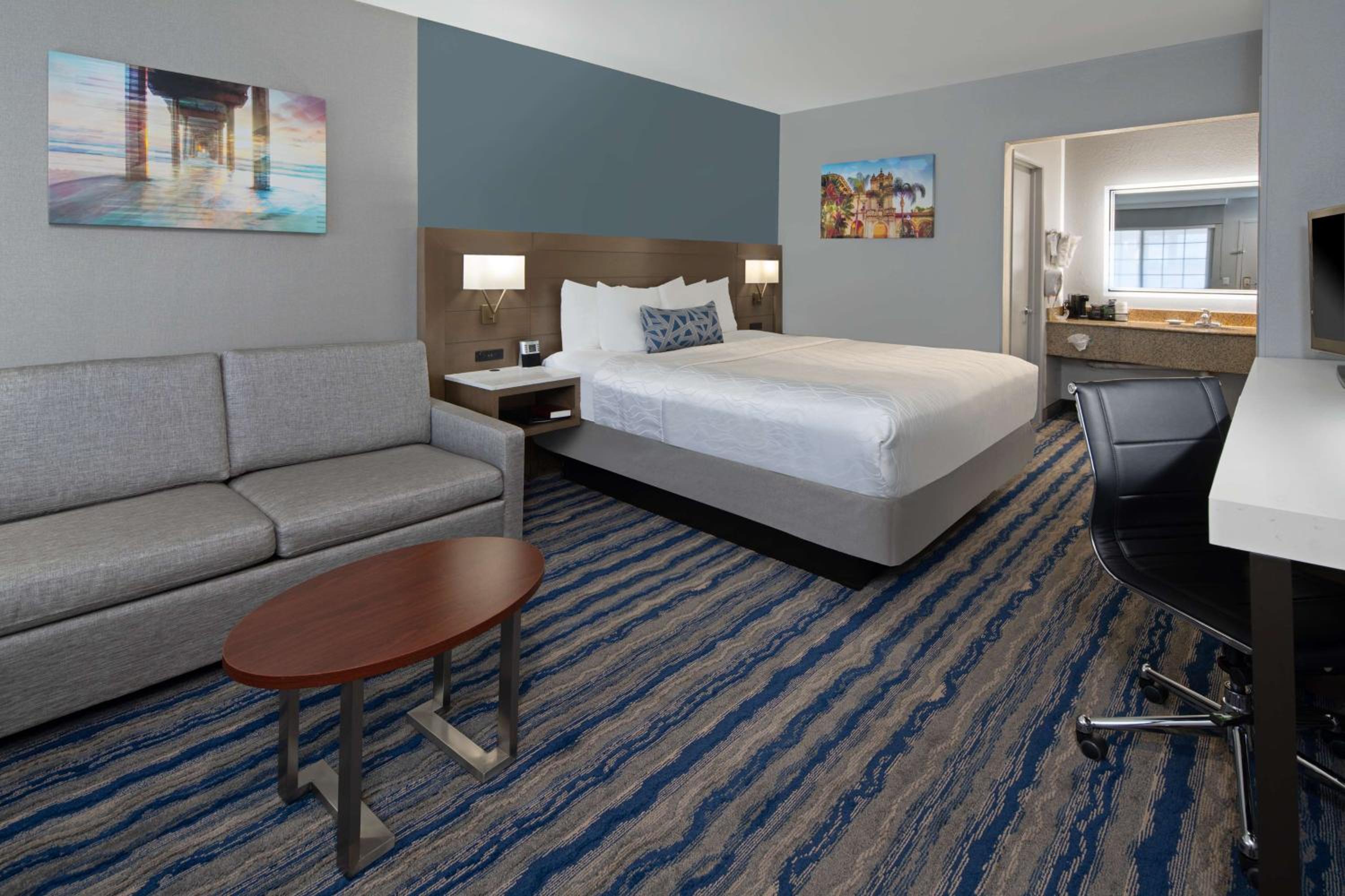 Executive King Room - Non-Smoking - Photo 1