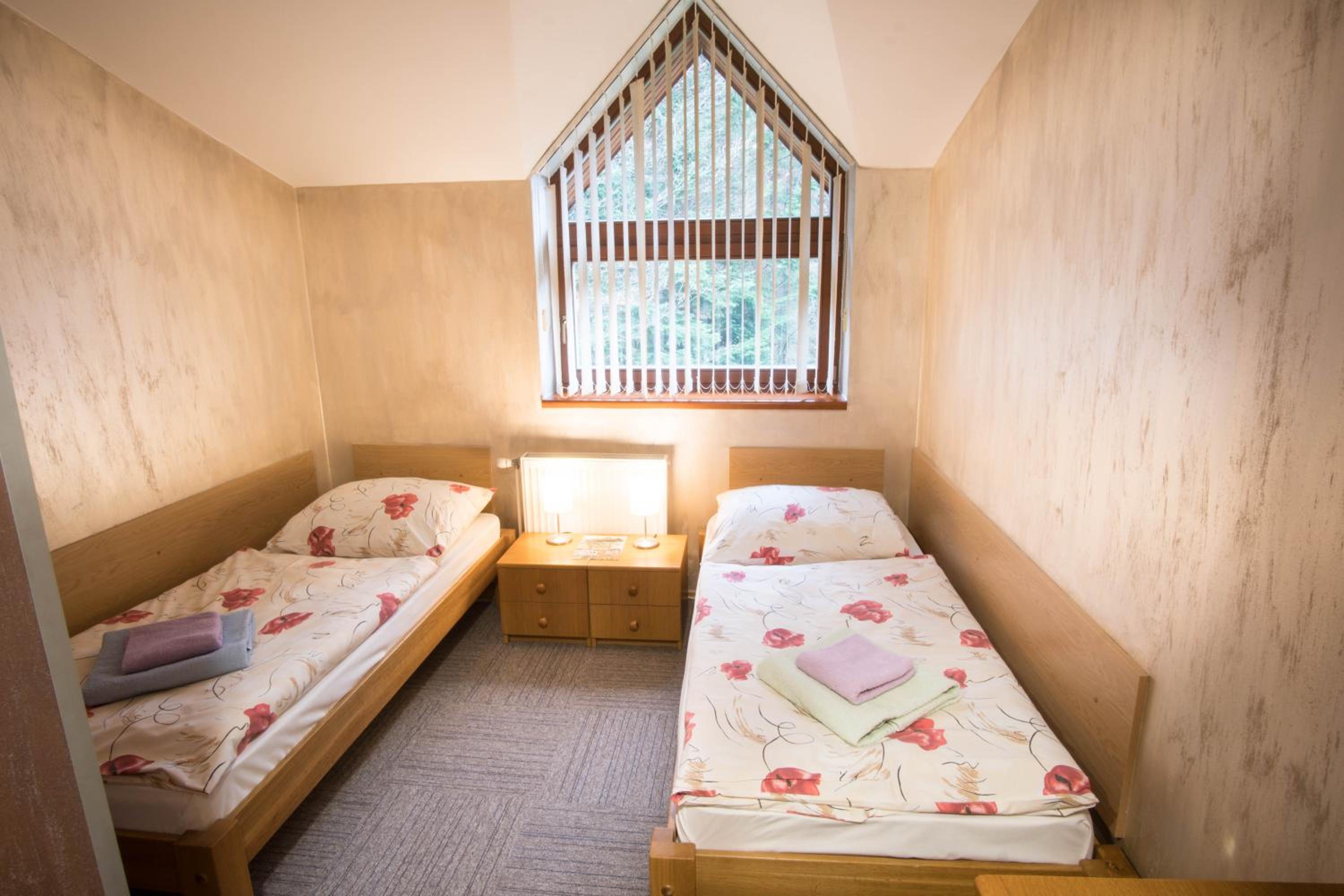 Standard Double or Twin Room - Photo 5