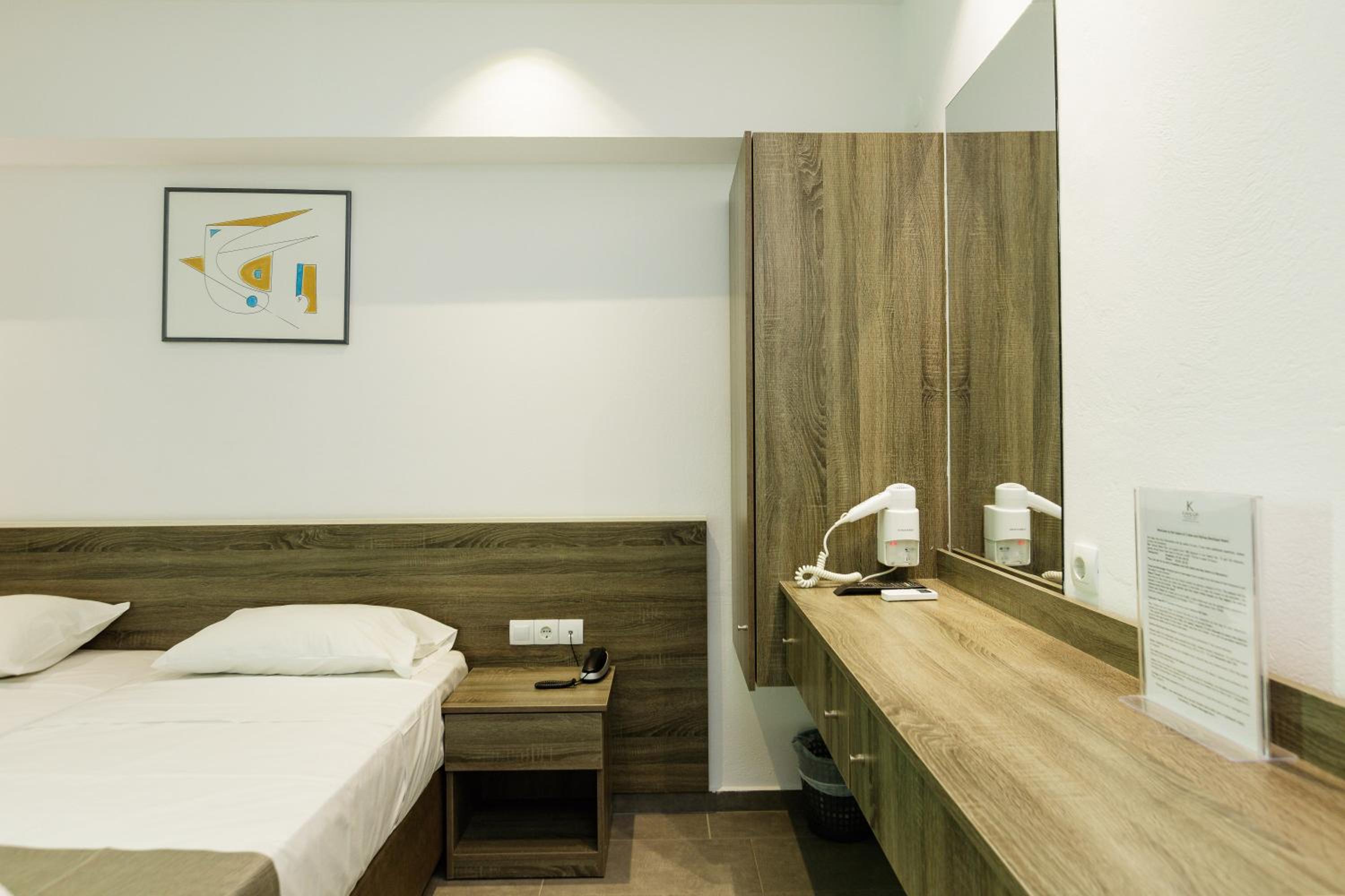 Economy Room photo 3