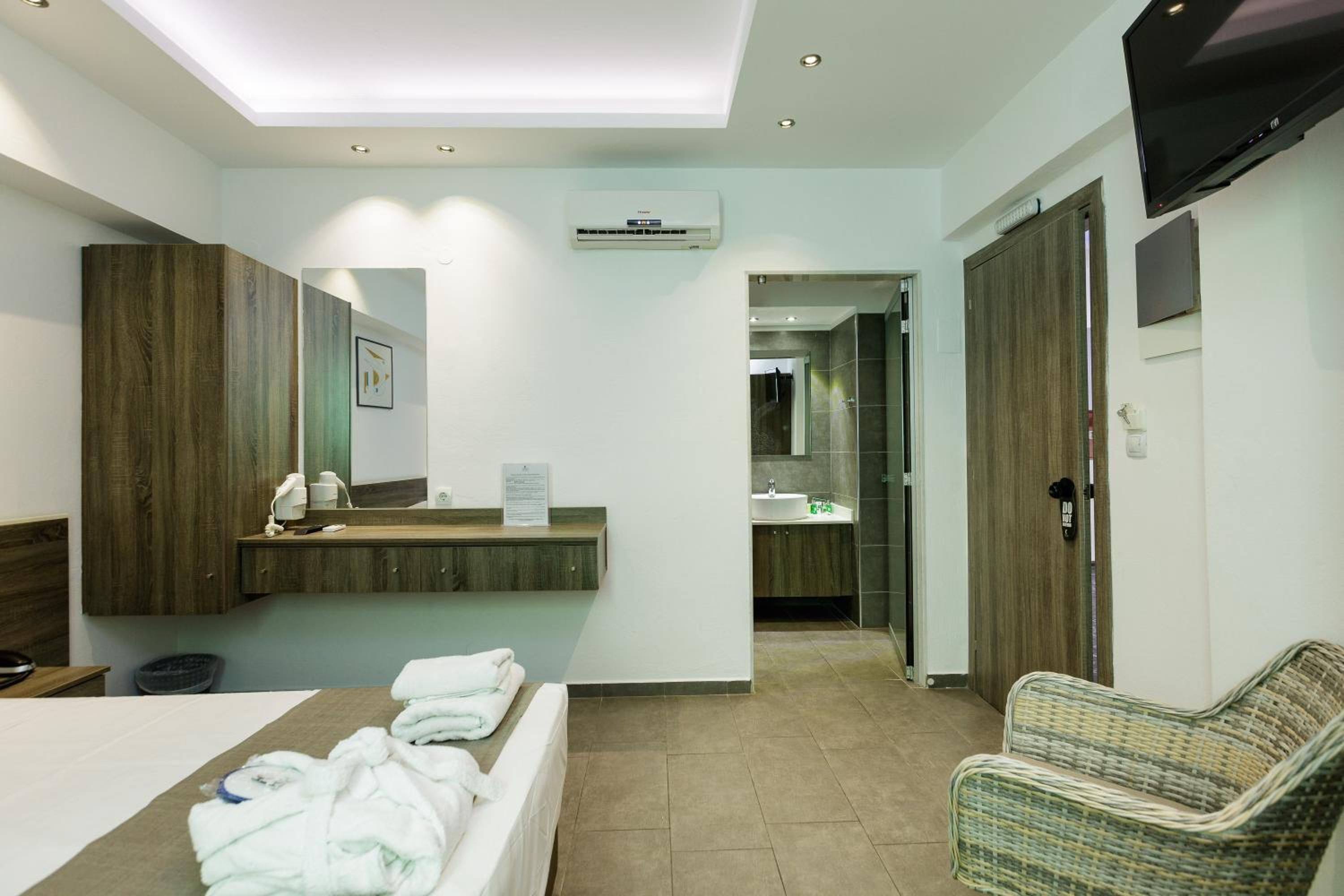 Economy Room photo 2