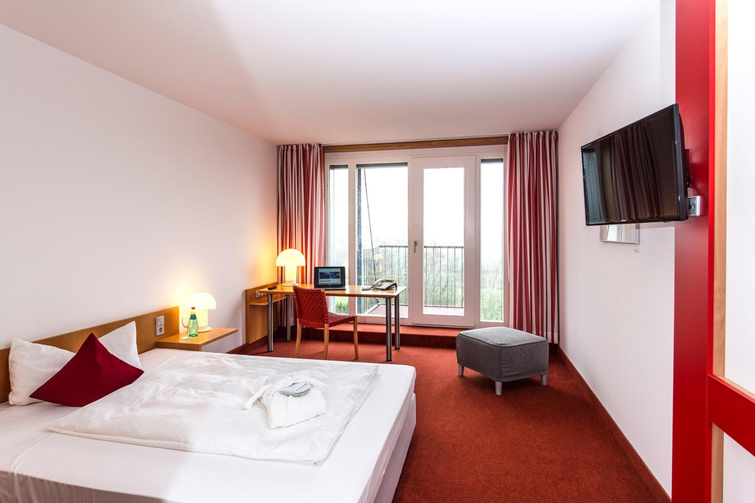 Standard Double Room photo 3