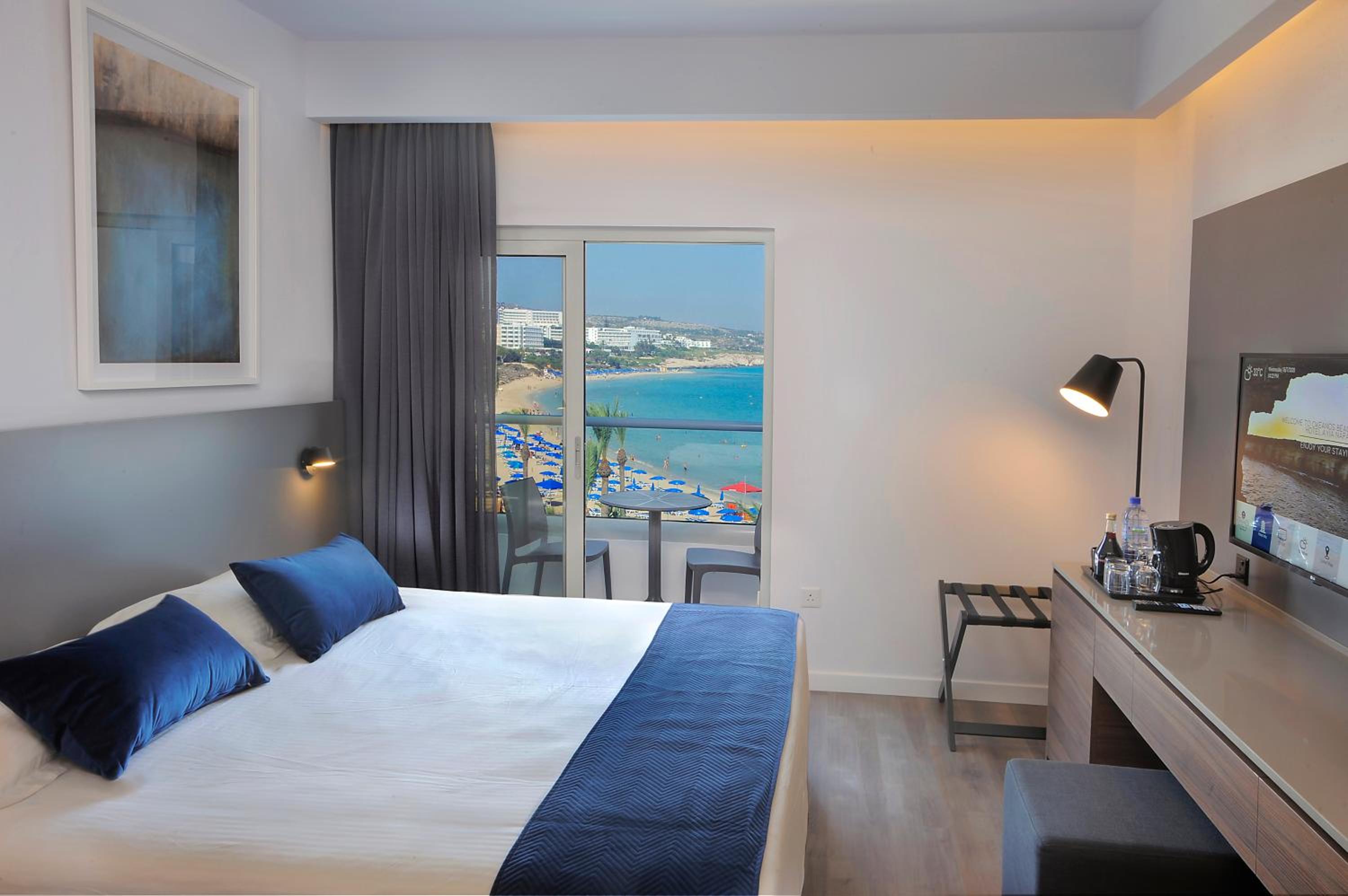 Superior Double or Twin Room with Sea View