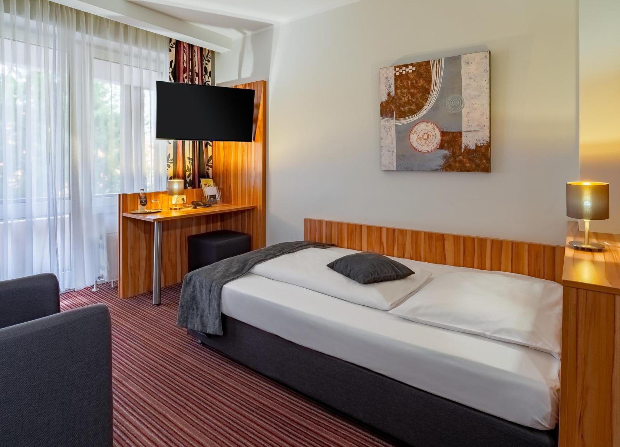 Single Room photo 2