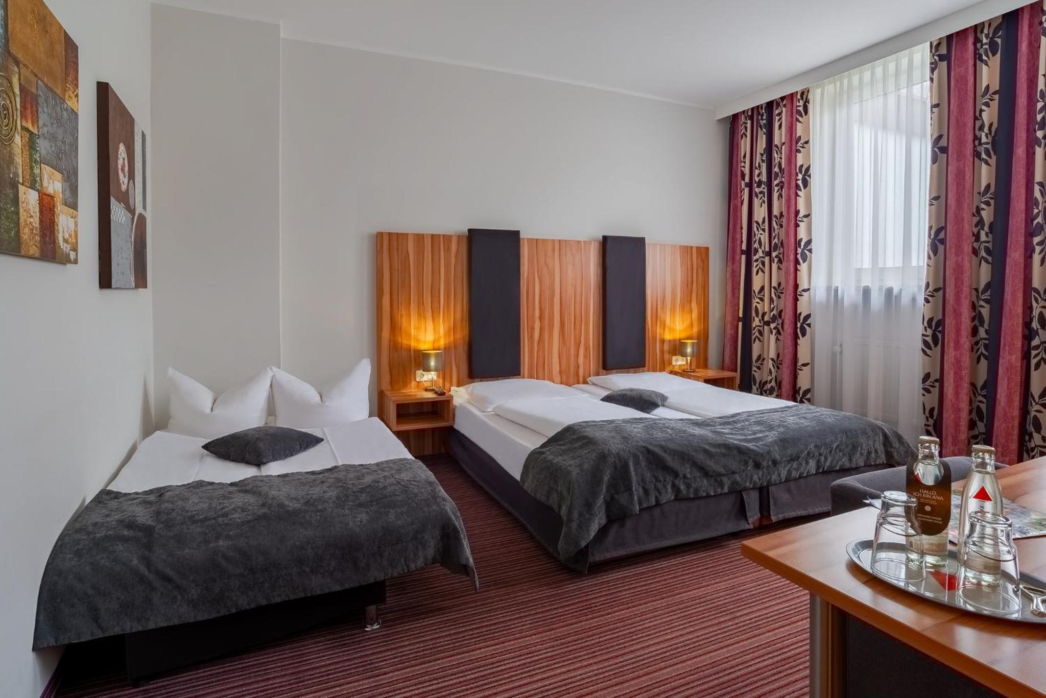 Quadruple Room - Photo 1