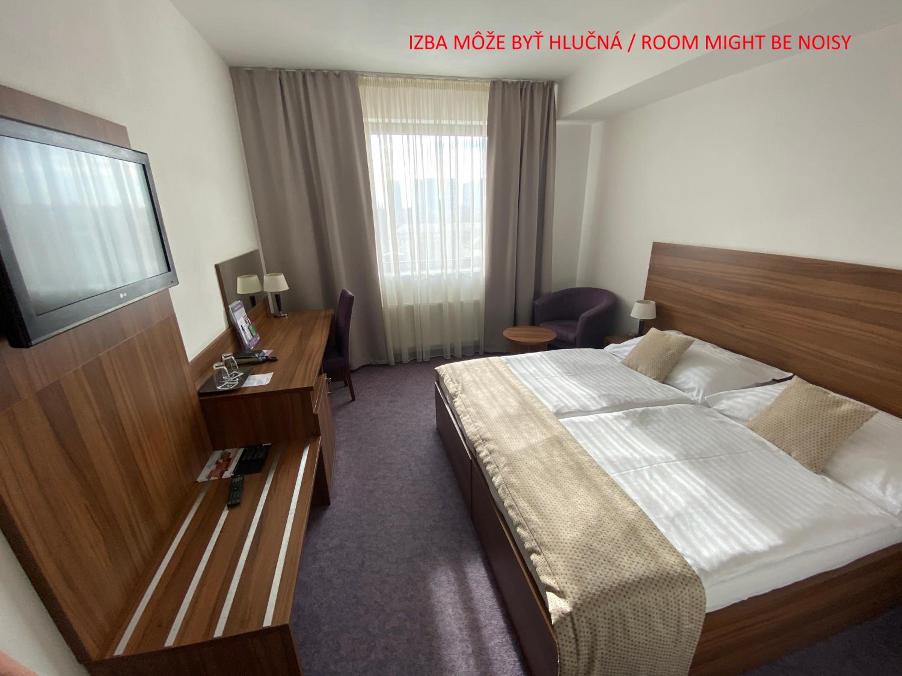 Economy Deluxe Room (Air conditioning noise)