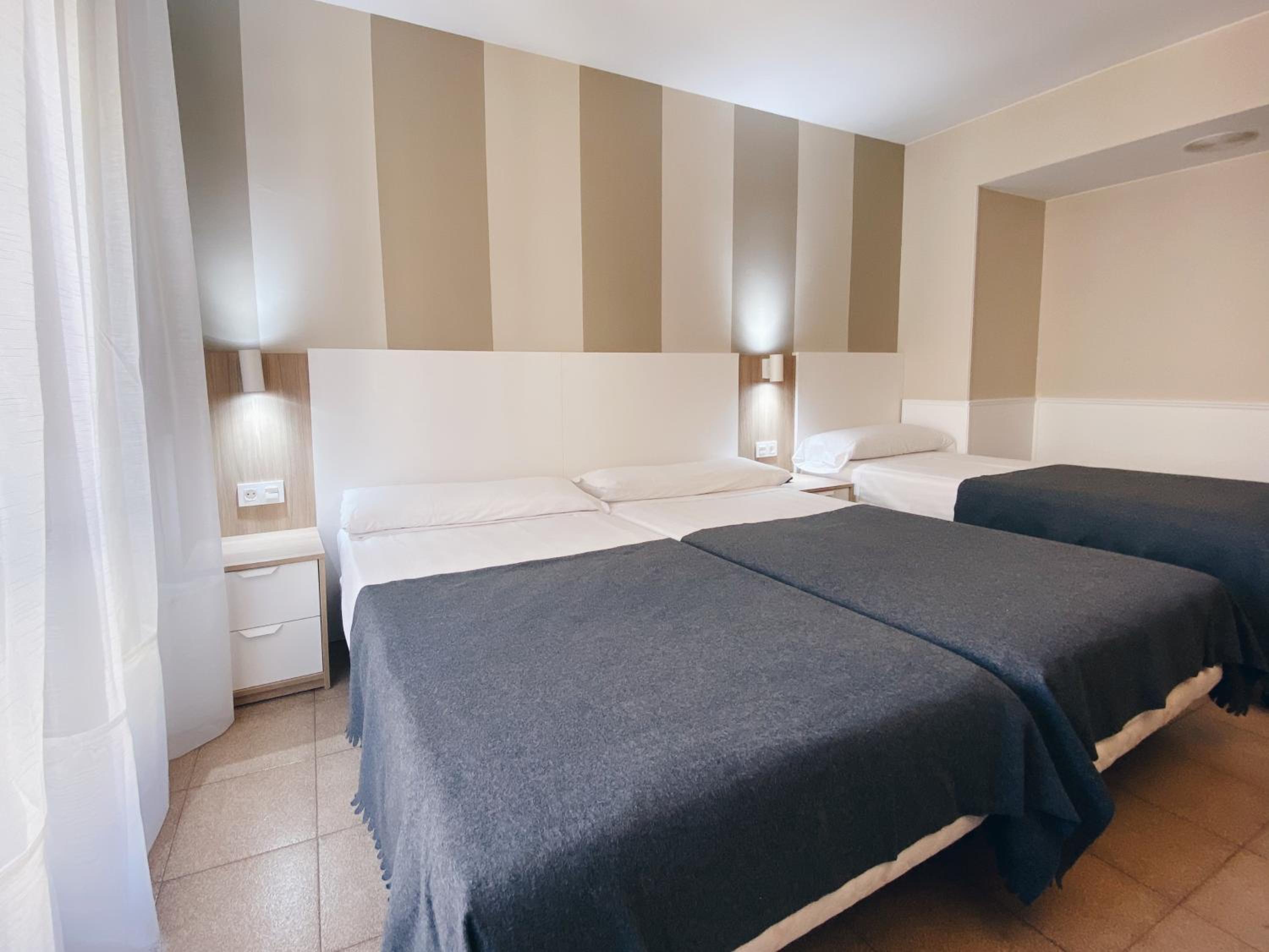 Triple Room - Photo 9