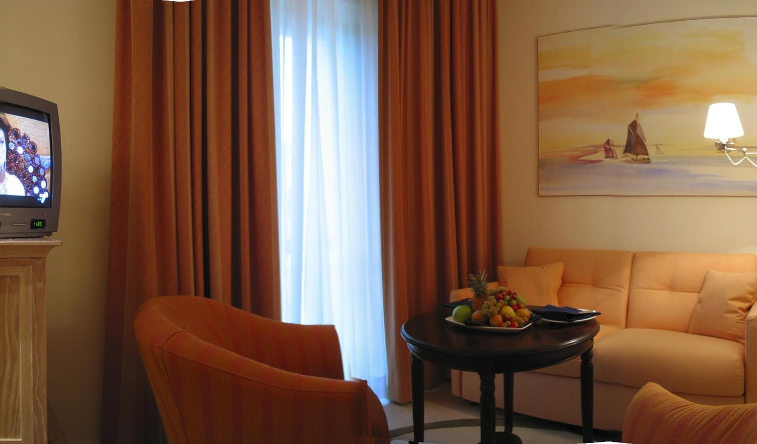 Junior Suite with Garden View
