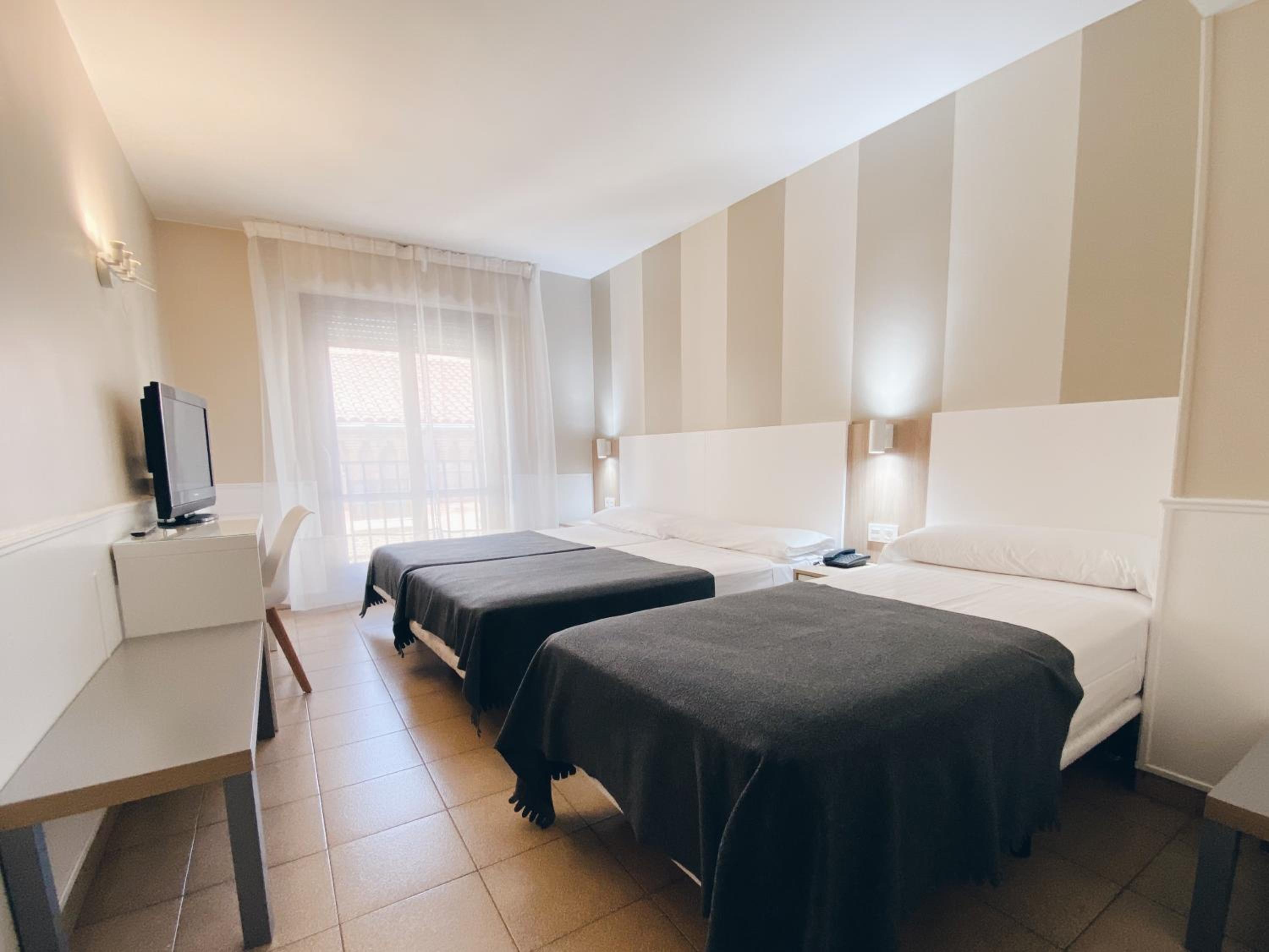 Triple Room - Photo 8