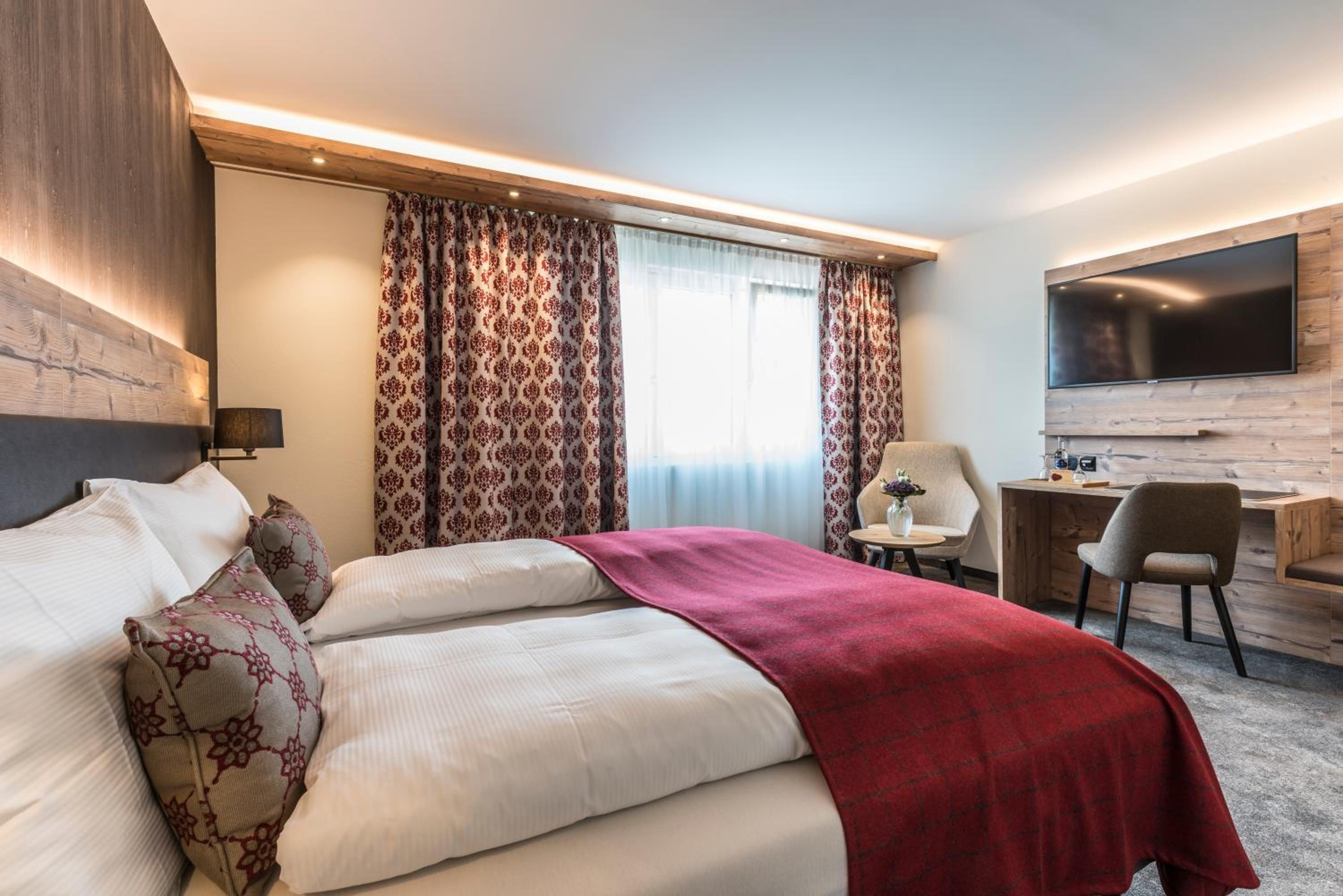 Double Room with Balcony - Photo 1