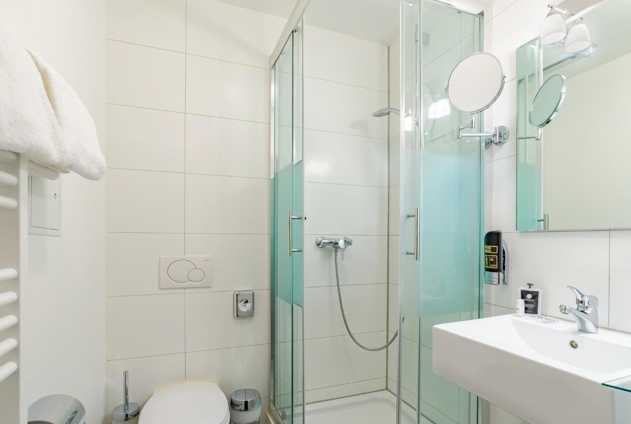 Double Room - Photo 2