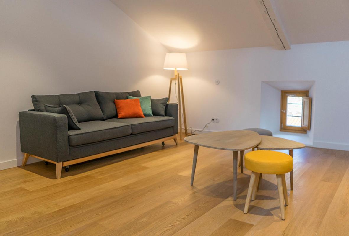 One-Bedroom Apartment - Photo 5