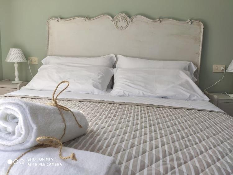 Double Room with Private Bathroom - Photo 6