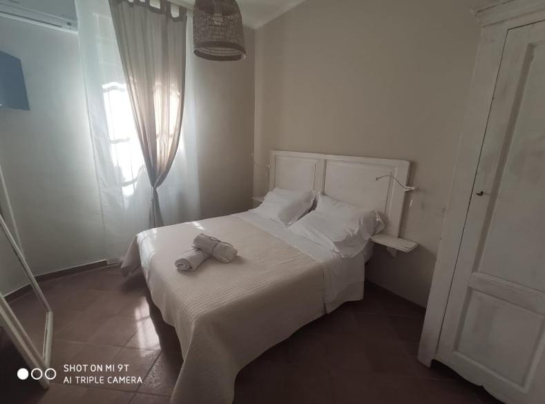 Double Room with Private Bathroom - Photo 4