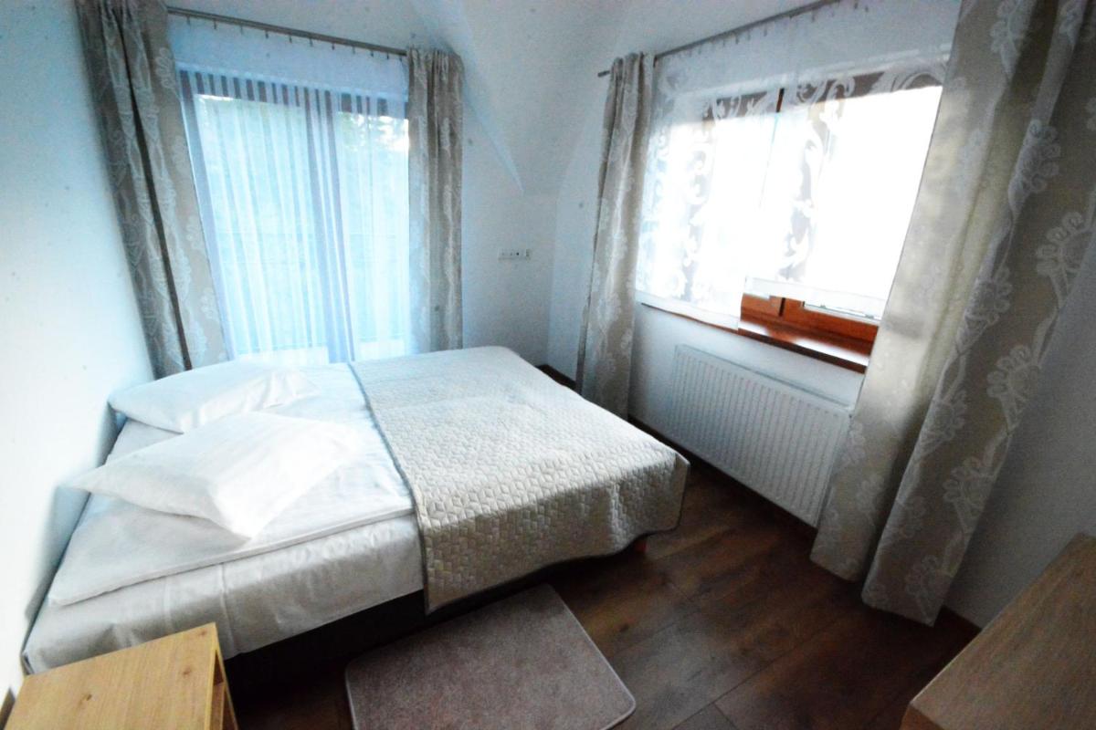 Apartment with Balcony photo 3