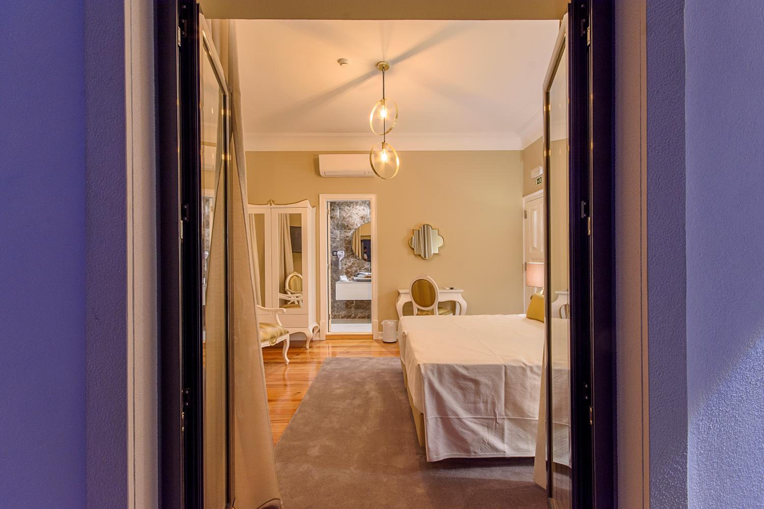 Suite - Photo 4