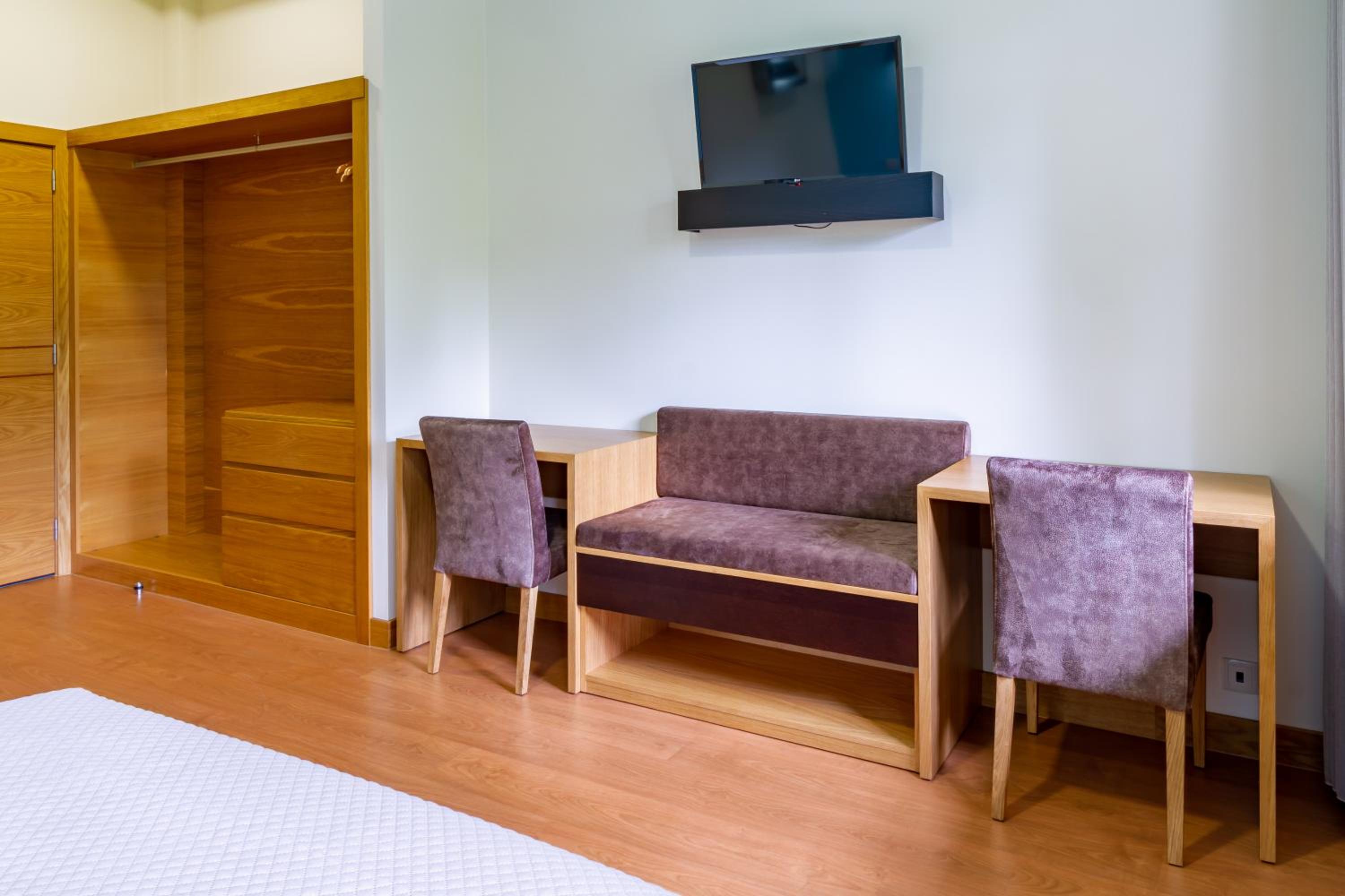 Double Room - Photo 9