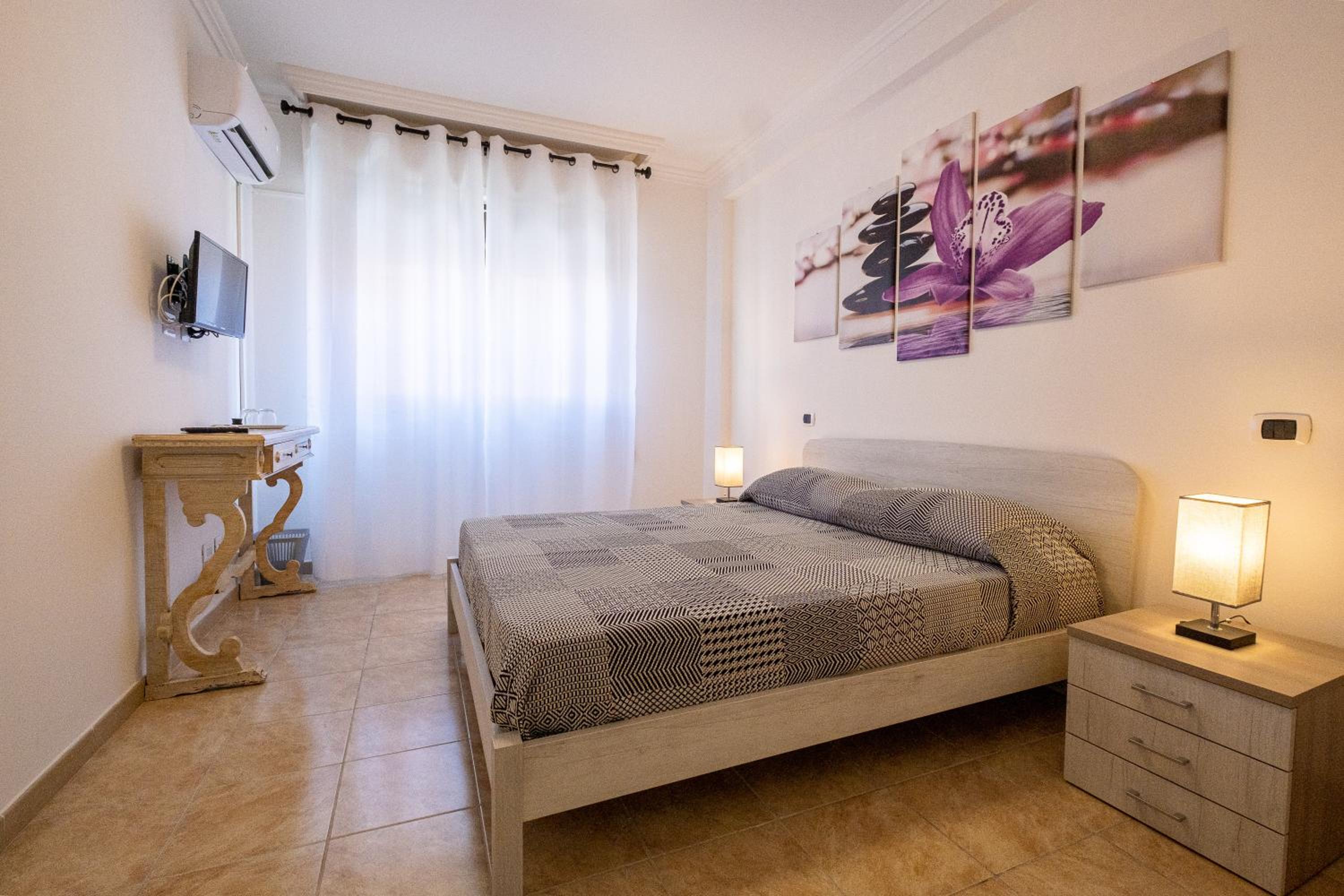 Double Room - Photo 3