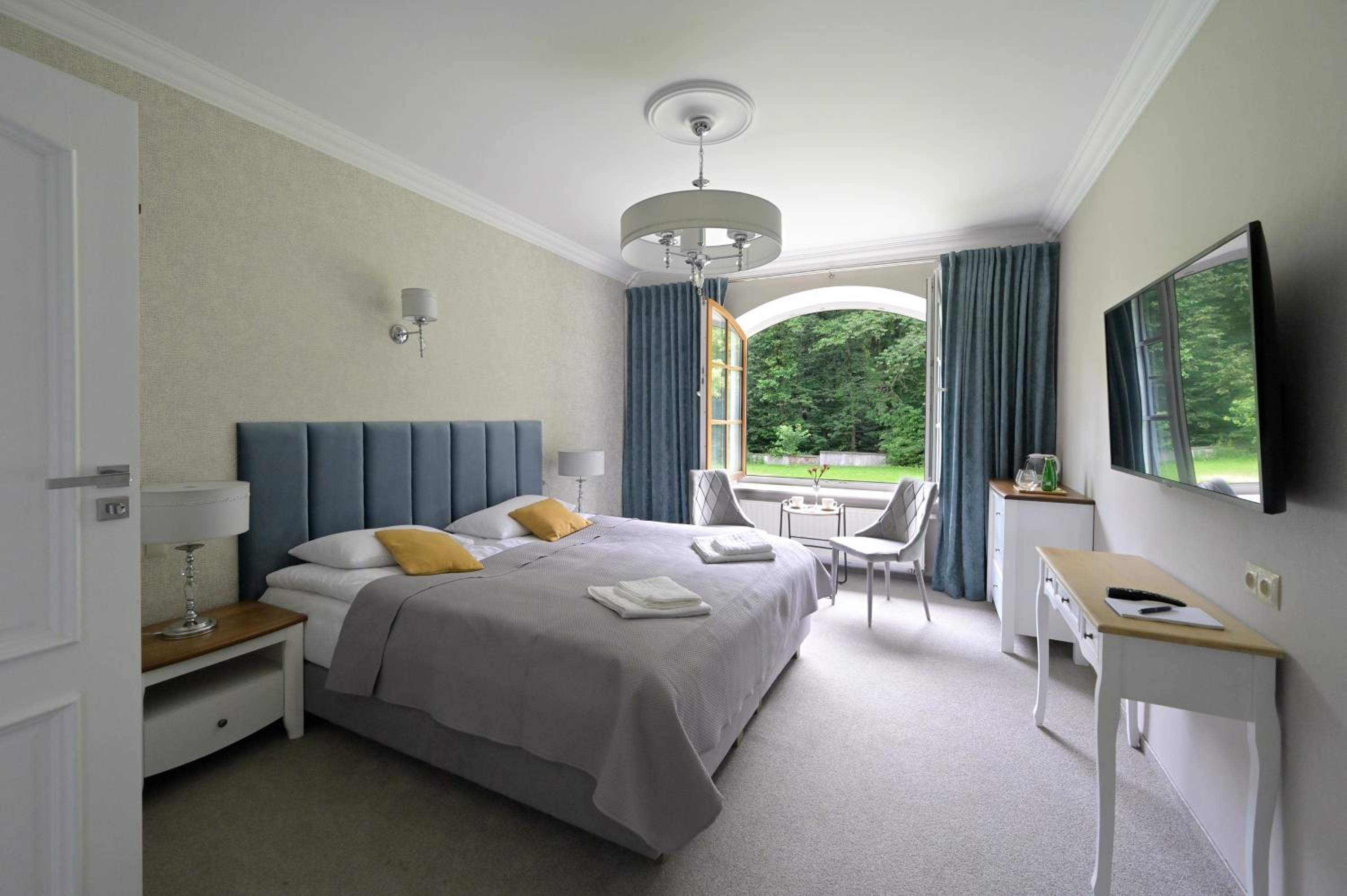 Superior Double or Twin Room with Garden View - Photo 3