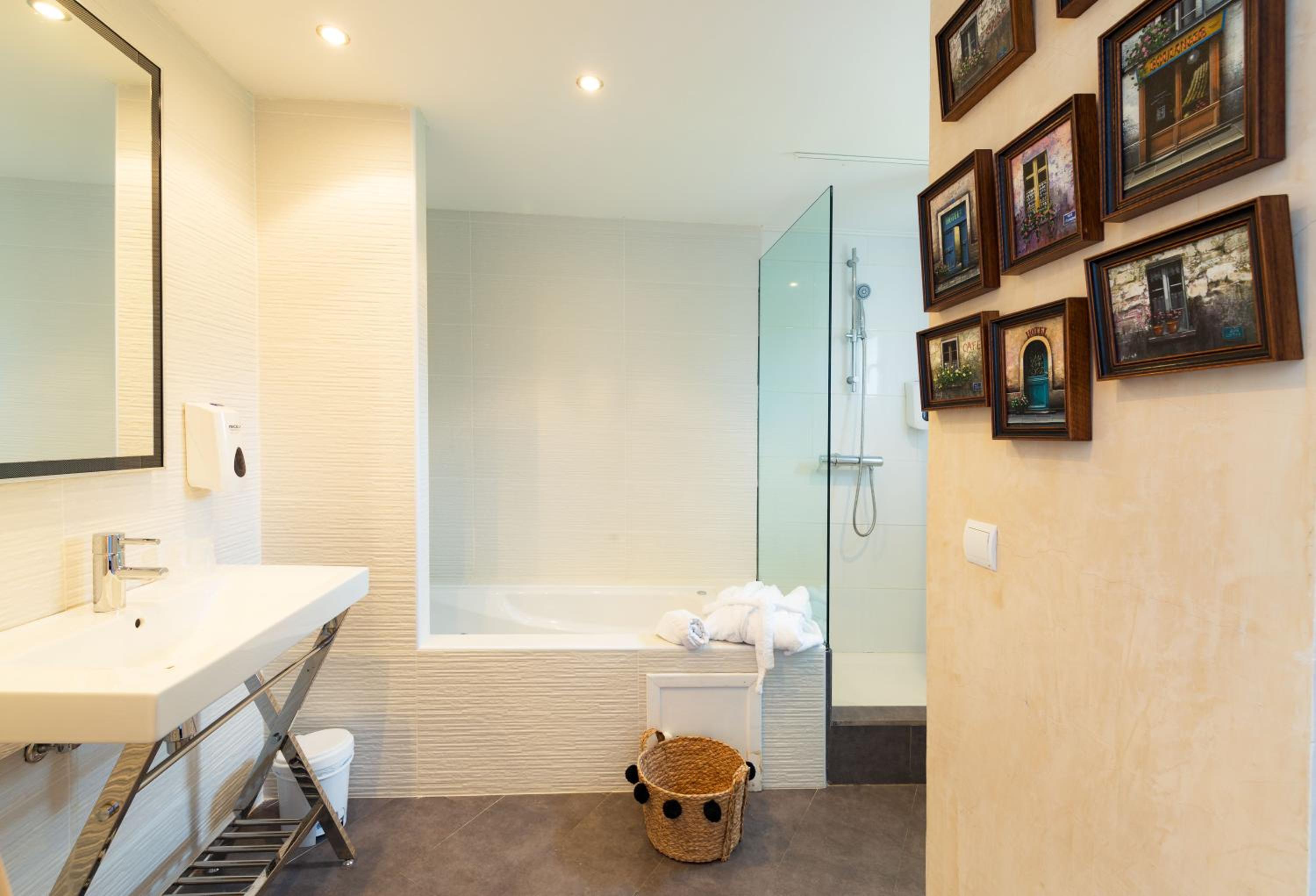 Prestige Suite with Terrace & Sea View photo 2