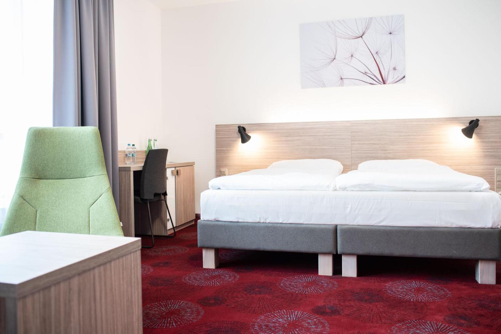 Double or Twin Room - Photo 7