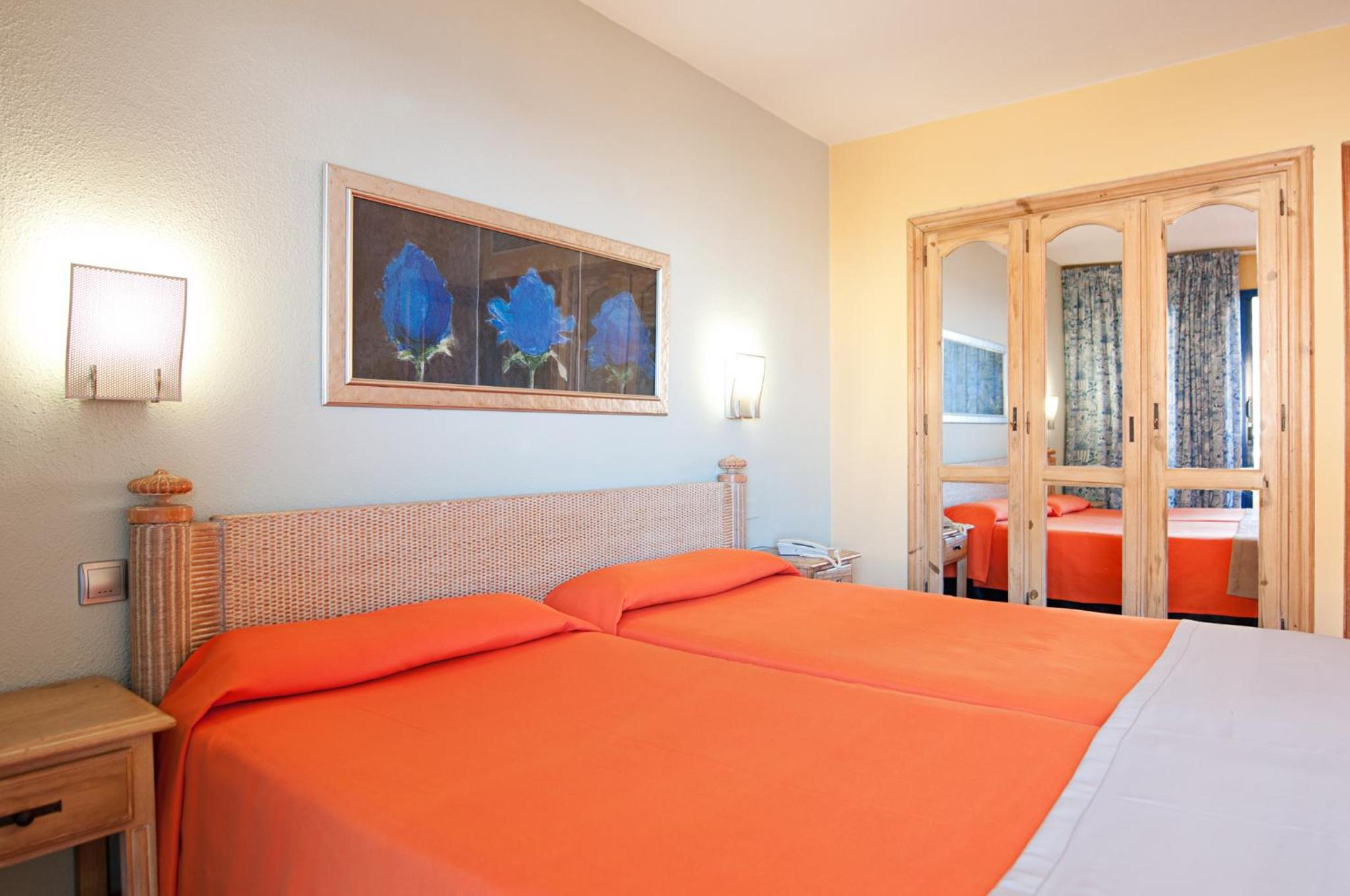 Habitación Familiar con vista al mar y parque acuático