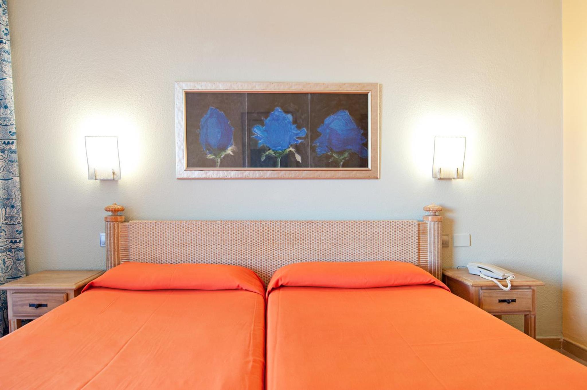 Family Room with Garden View & Aquapark (3 Adults + 1 child) photo 2
