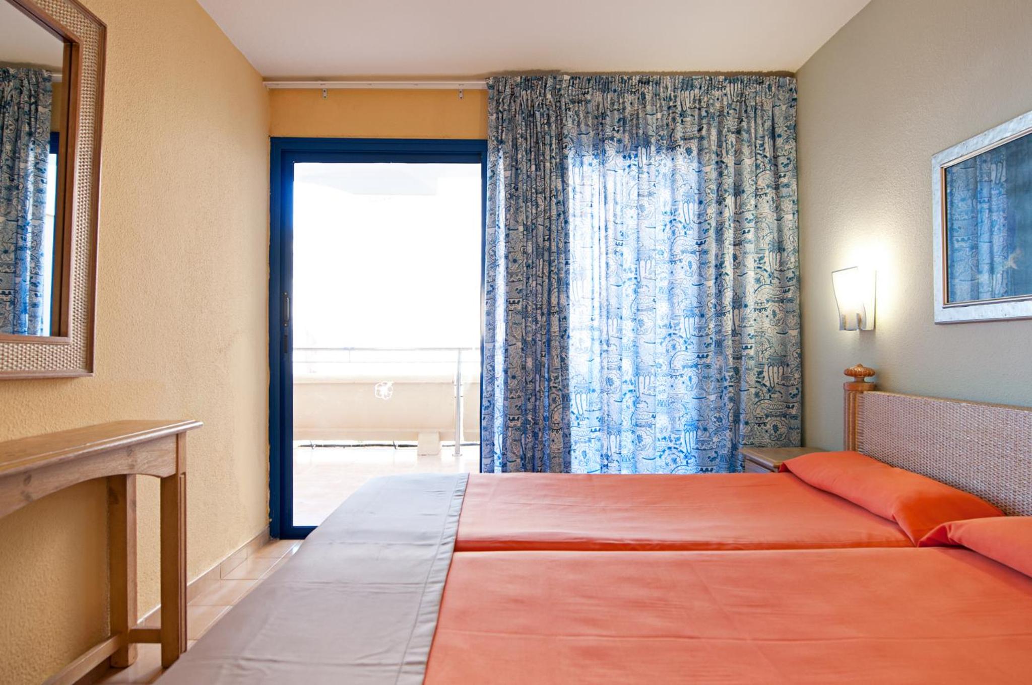 Family Room with Garden View & Aquapark  (2 Adults + 1 Child) photo 3