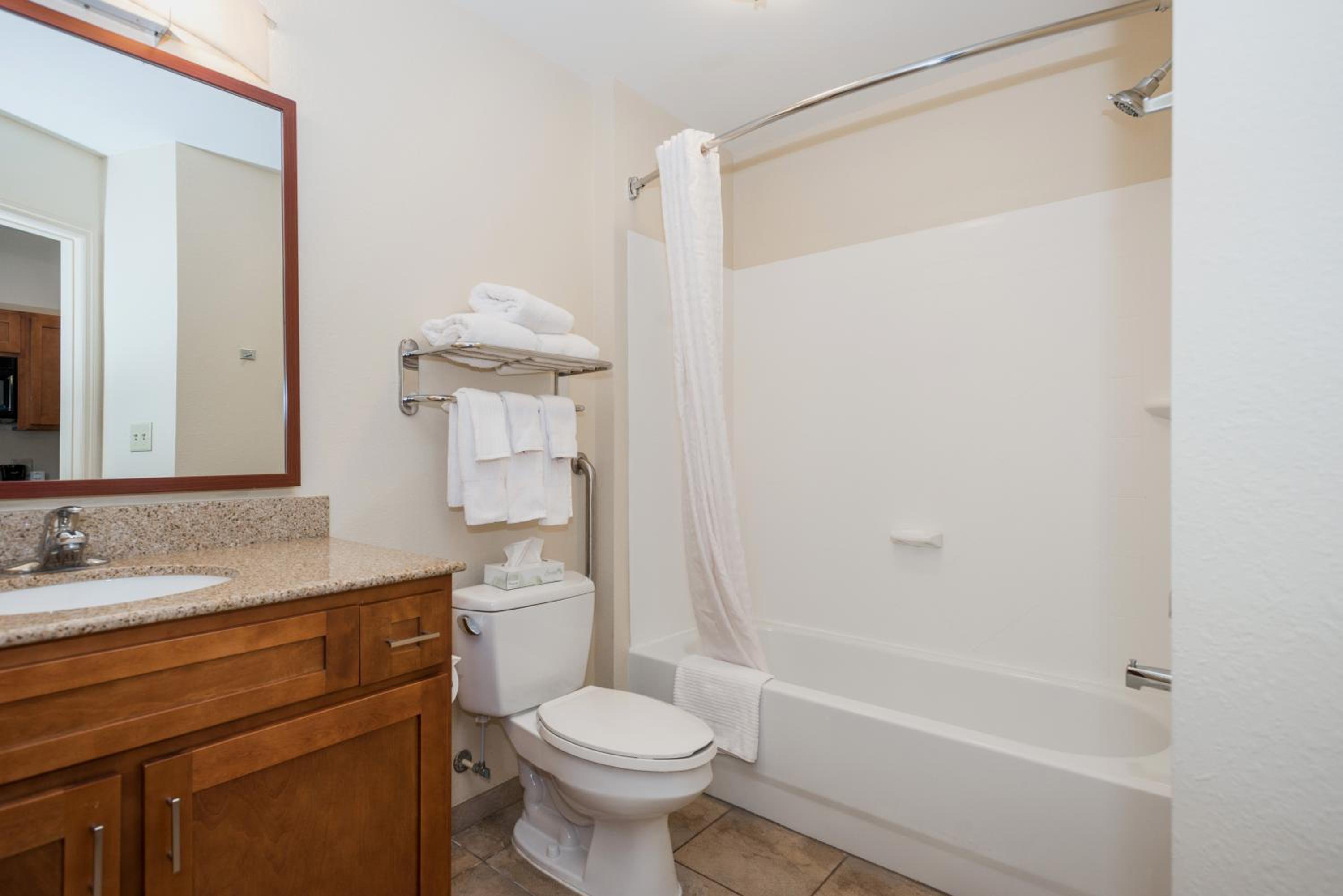 Studio Suite with Two Queen Beds - Photo 2