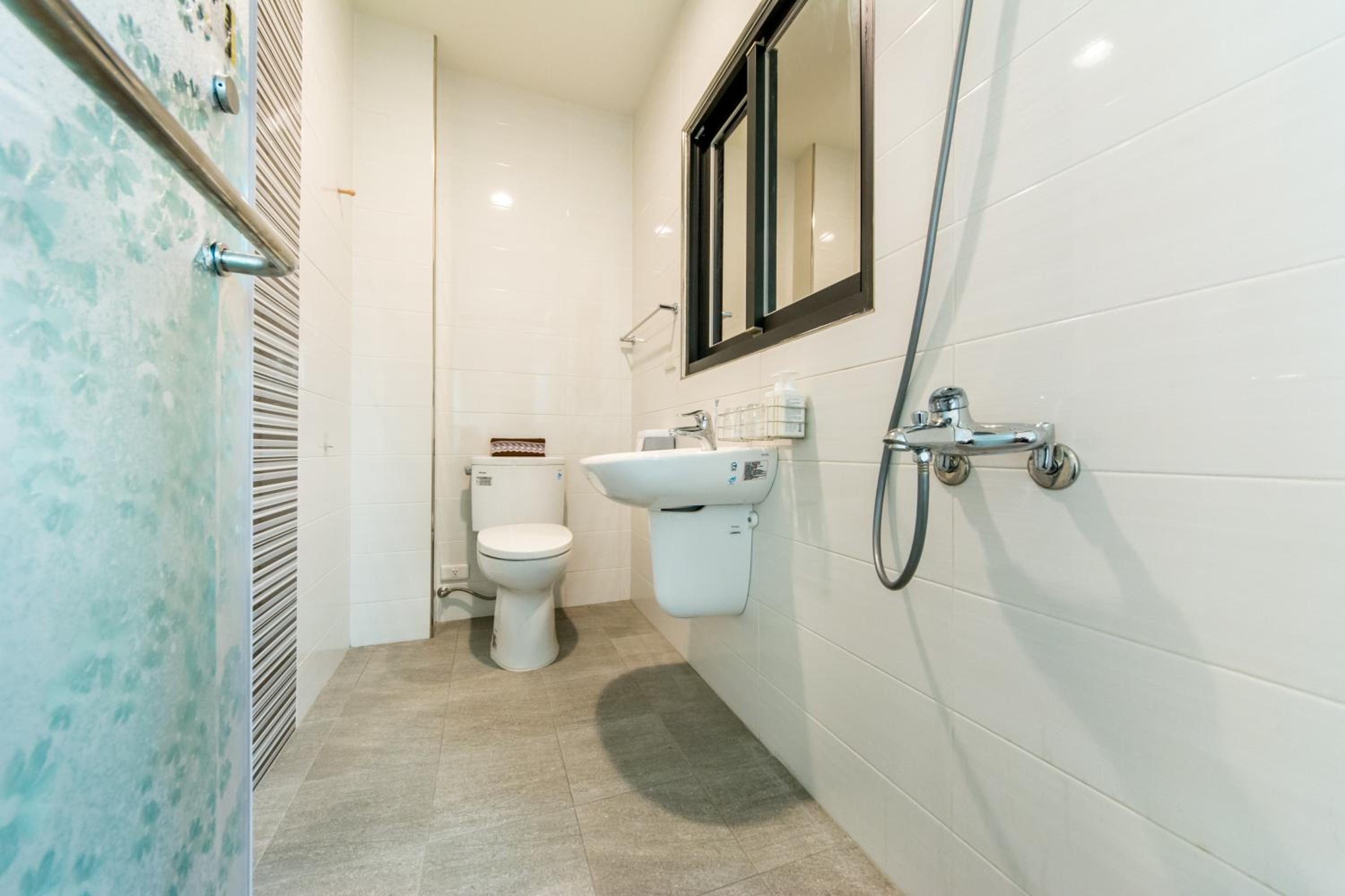 Triple Room with Private Bathroom photo 3