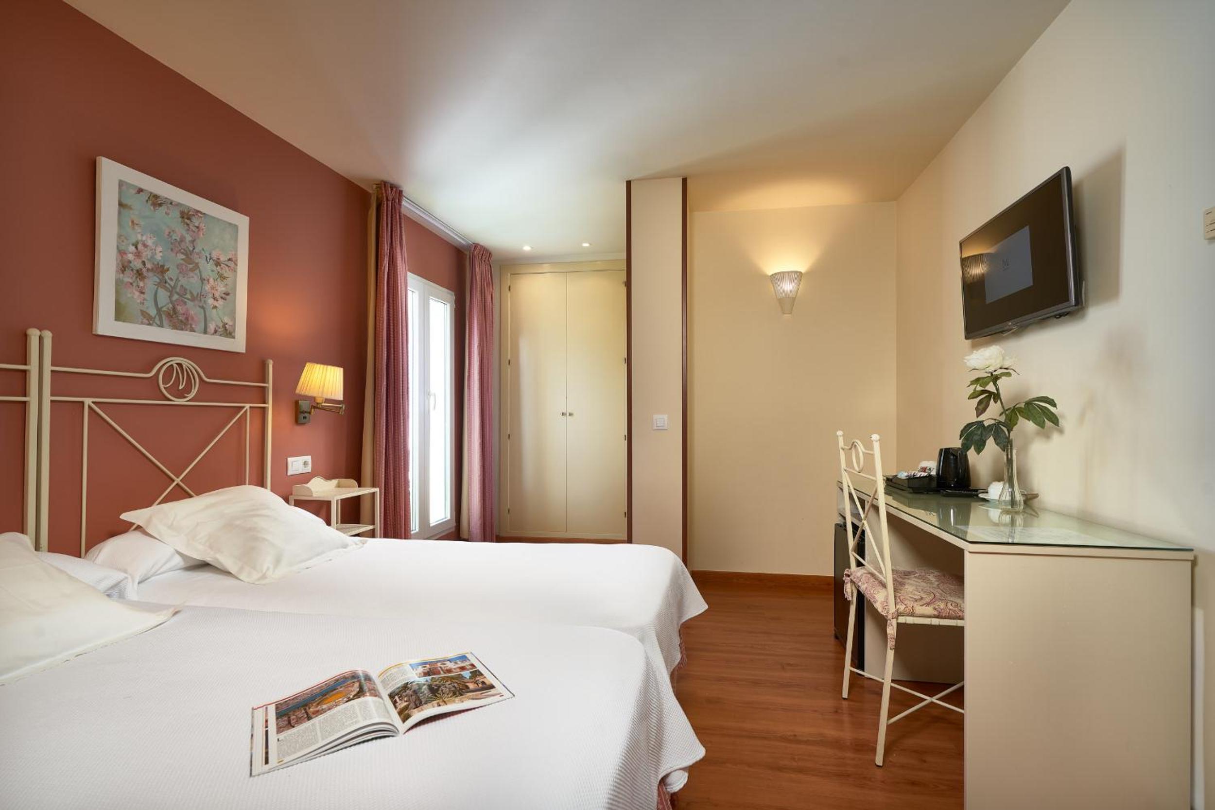 Superior Double Room - Photo 18