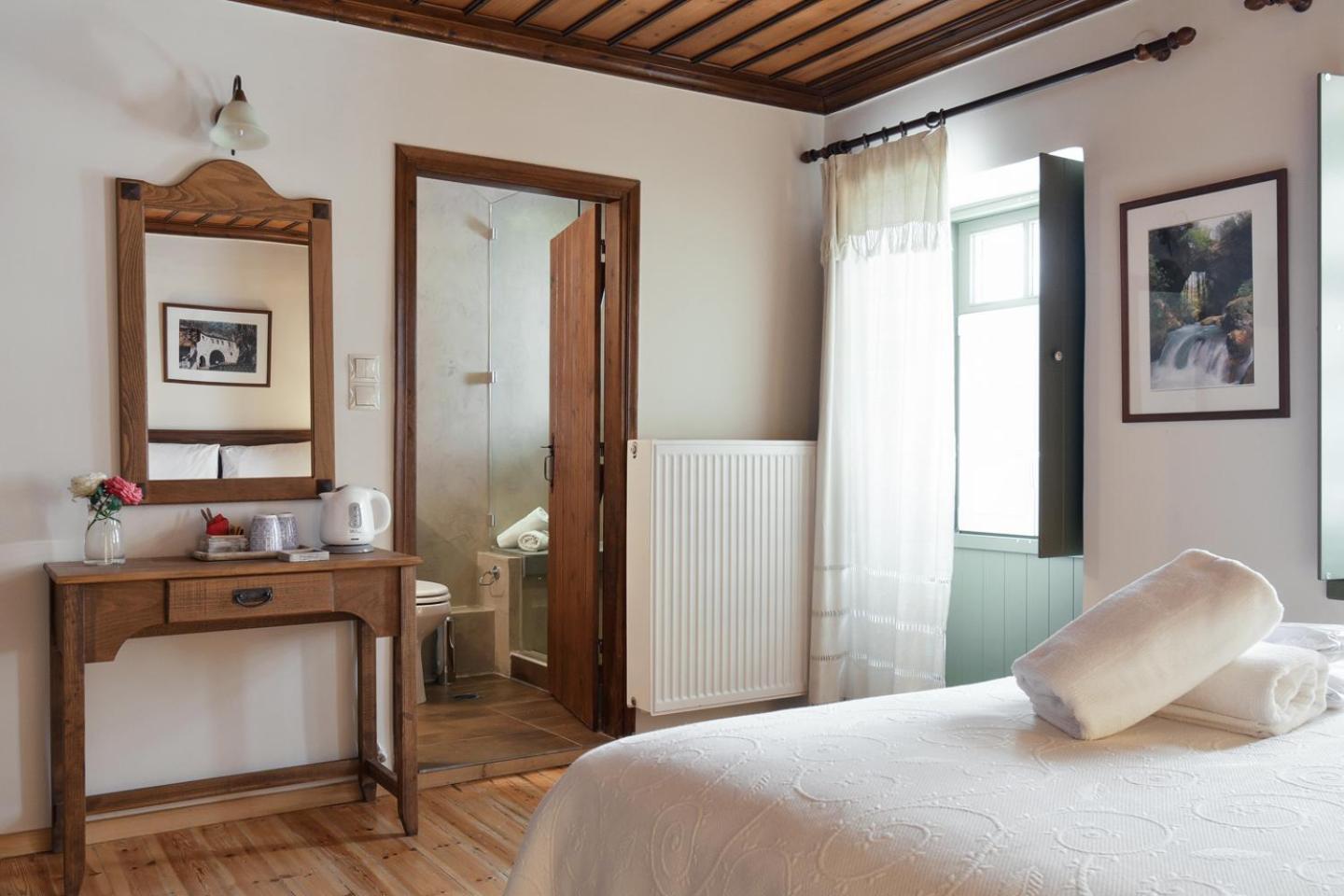 Deluxe Double Room - Photo 6