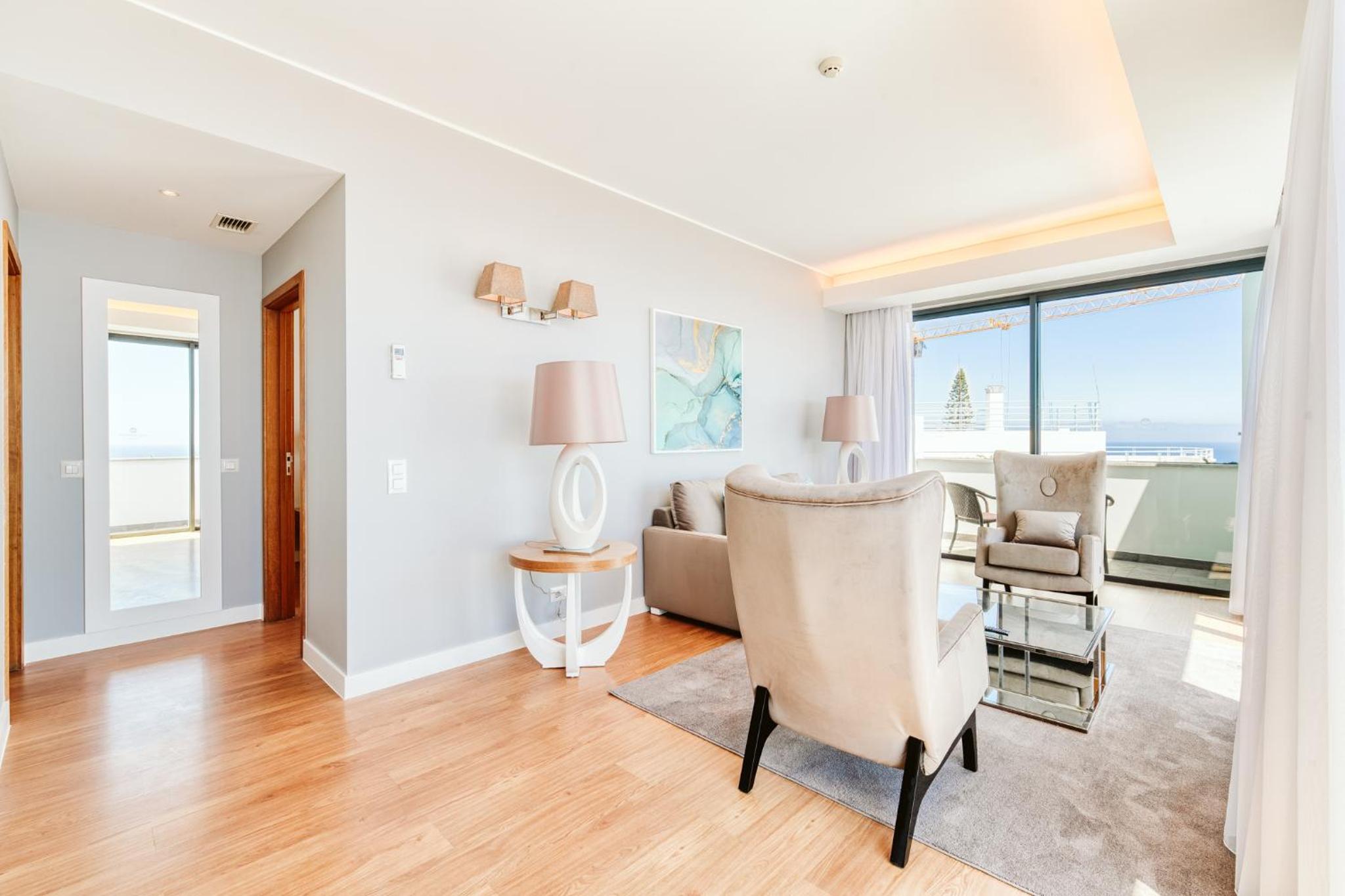 Premium Suite with Sea View