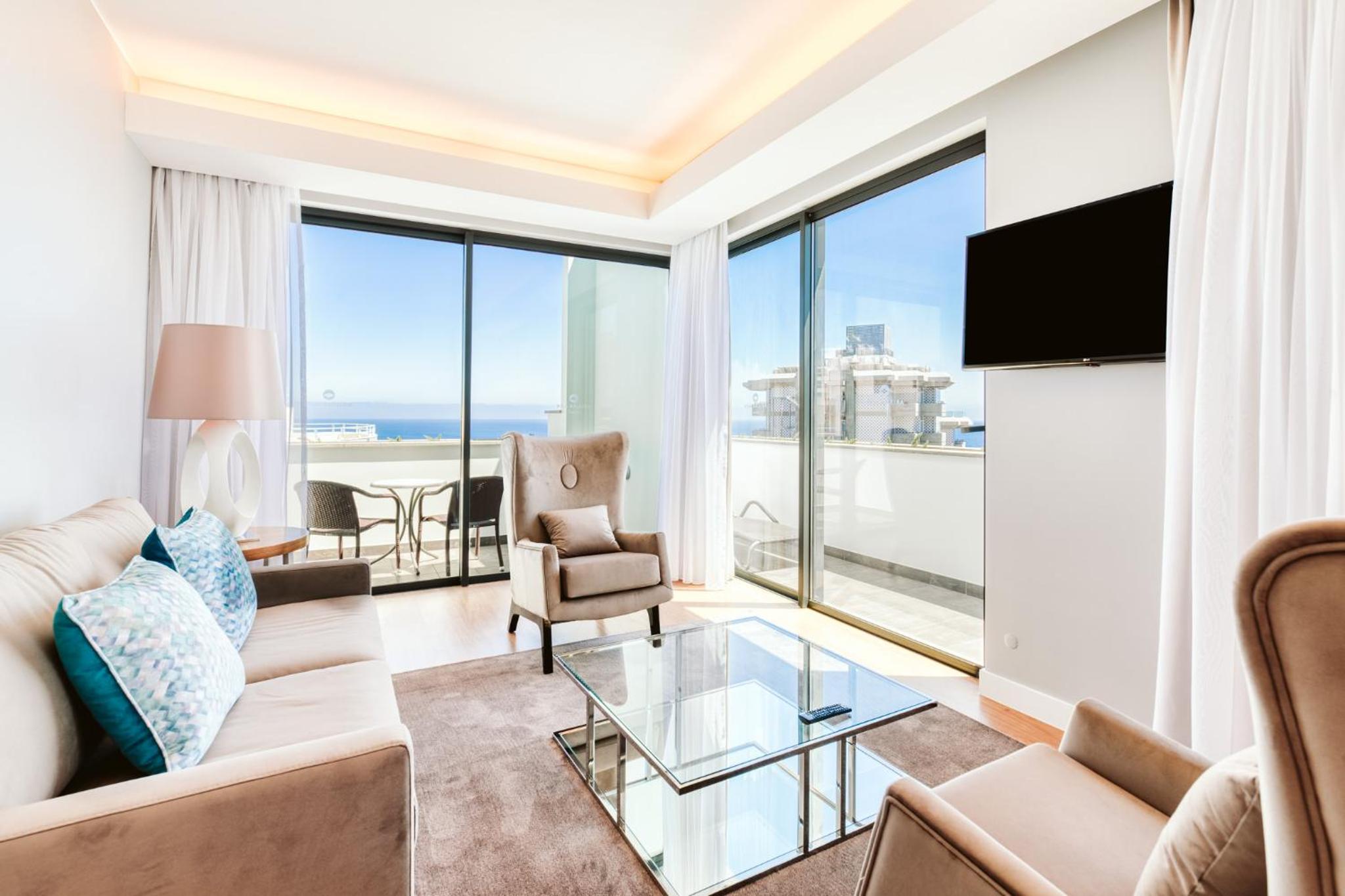 Premium Suite with Sea View
