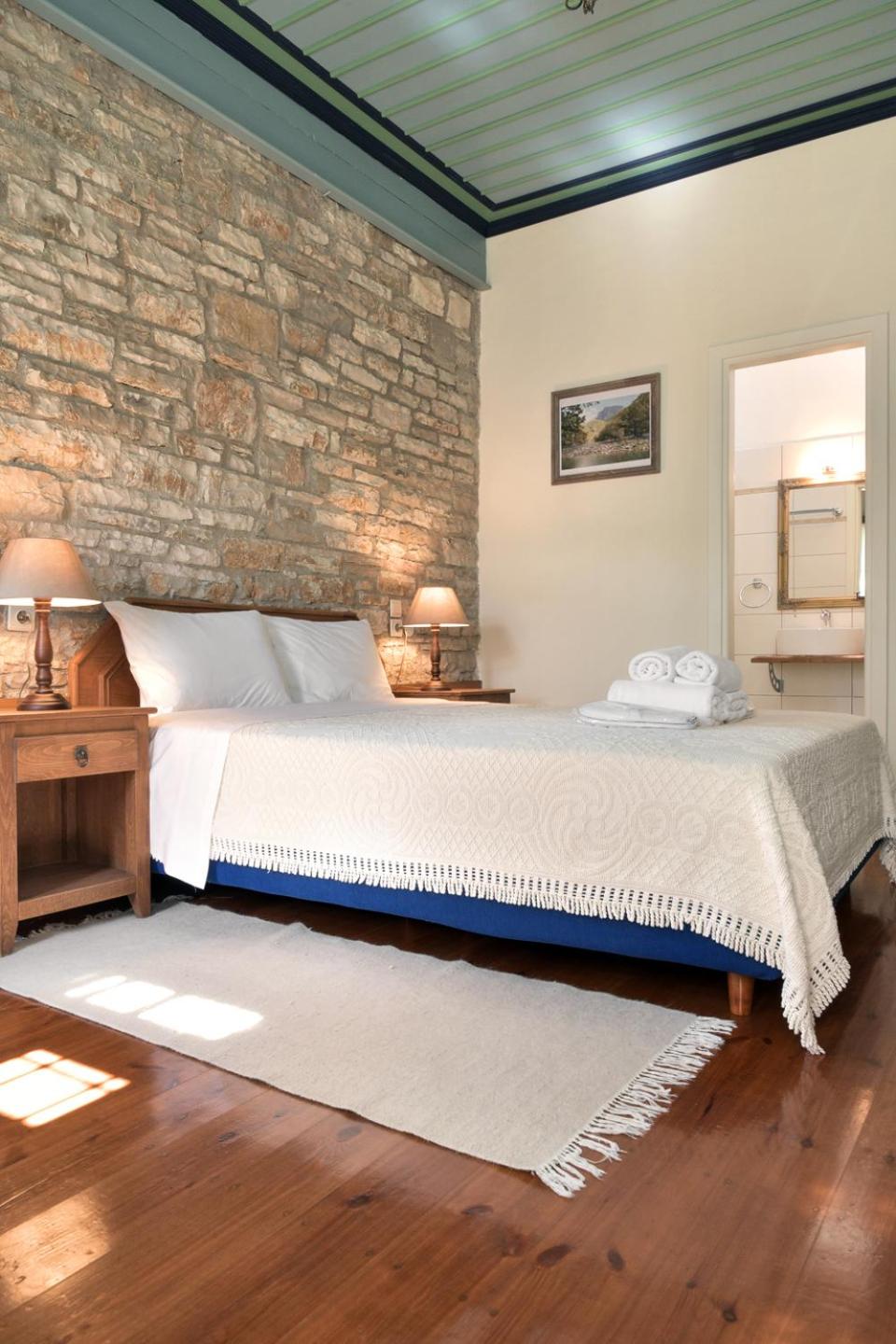 Superior Double Room - Photo 8
