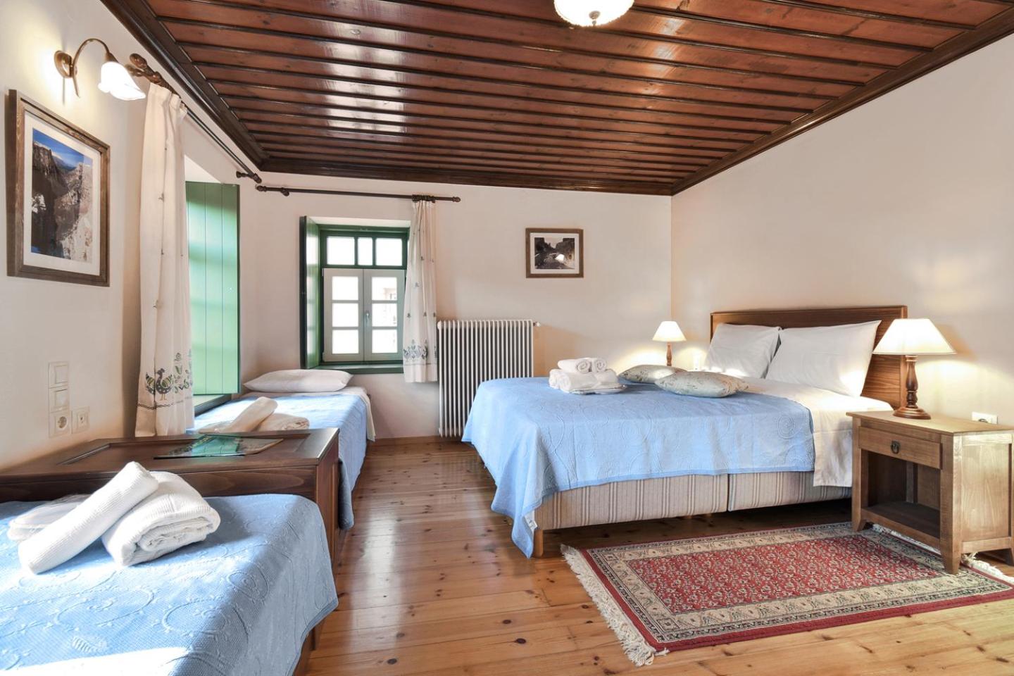 Deluxe Triple Room photo 2