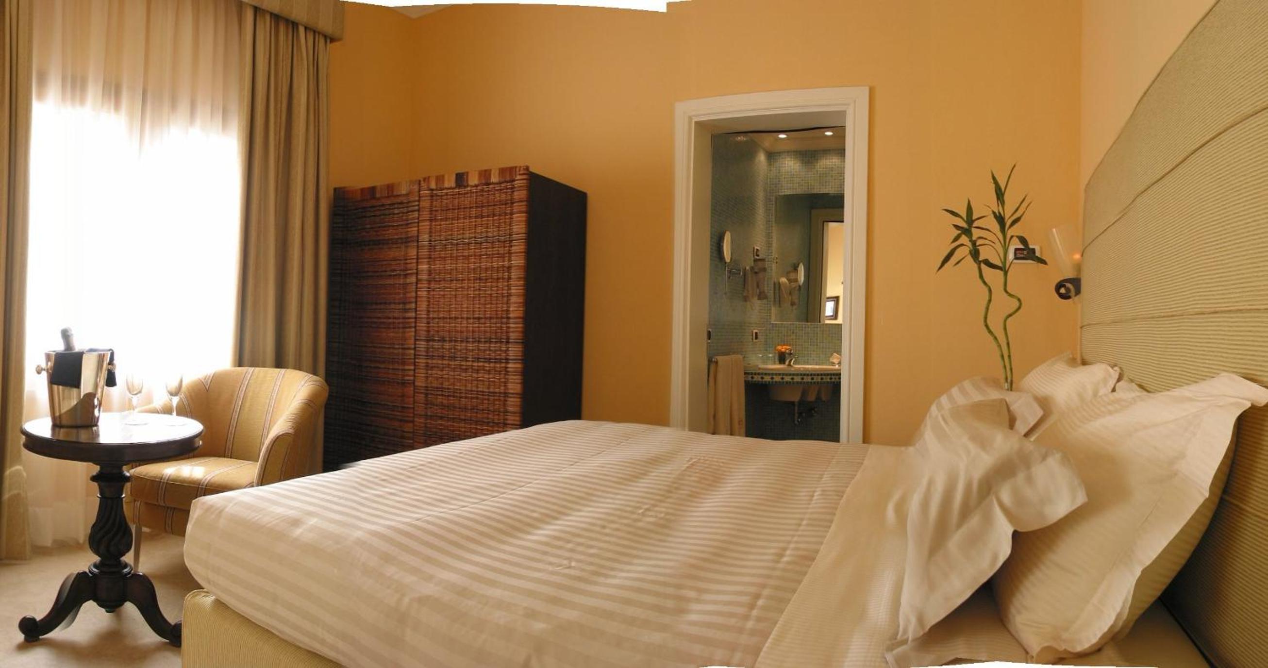 Superior Double or Twin Room with Garden View - Photo 2