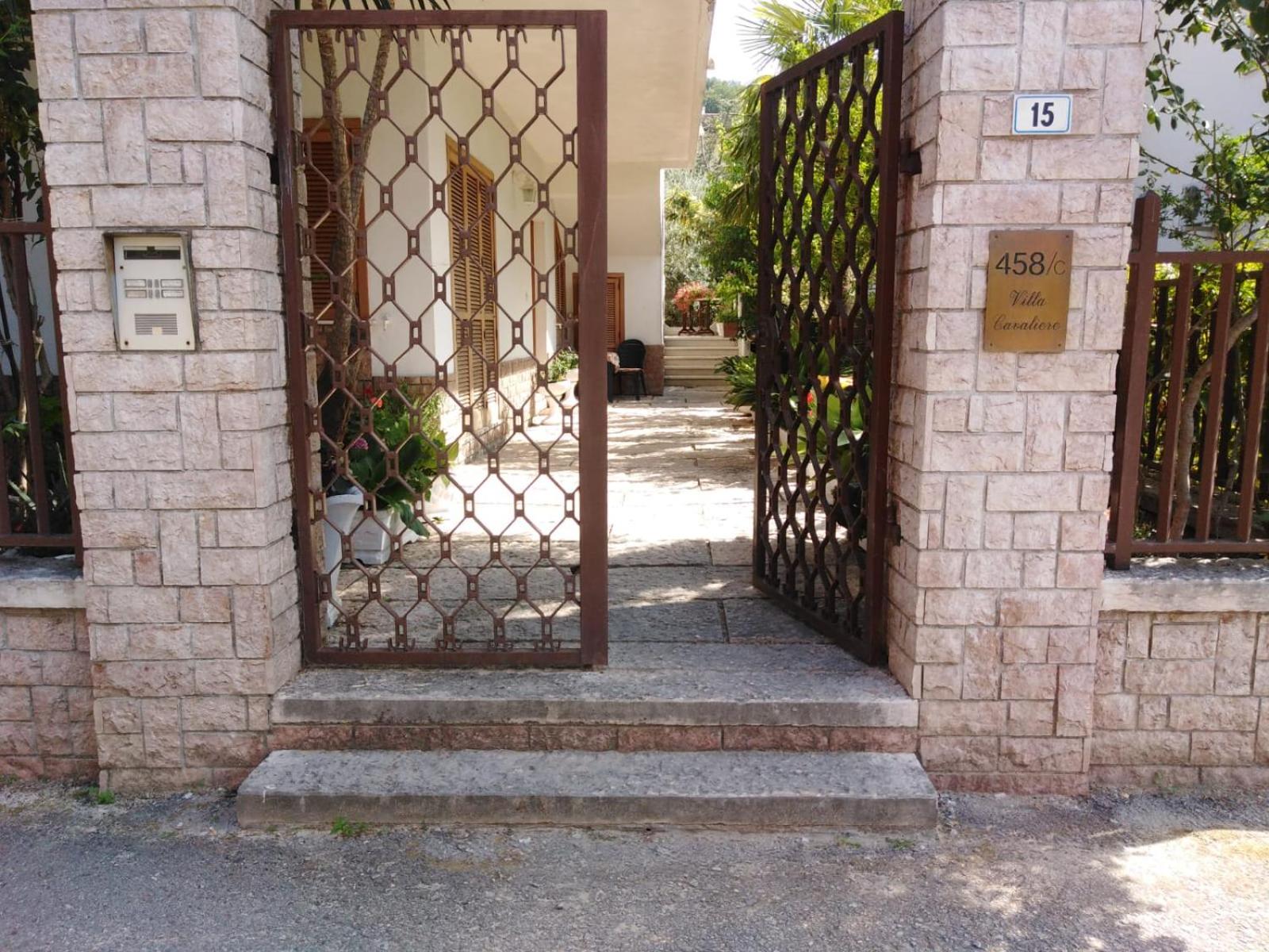 Triple Room - Photo 13