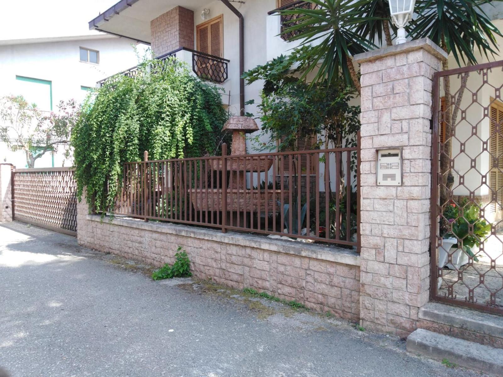 Triple Room - Photo 12