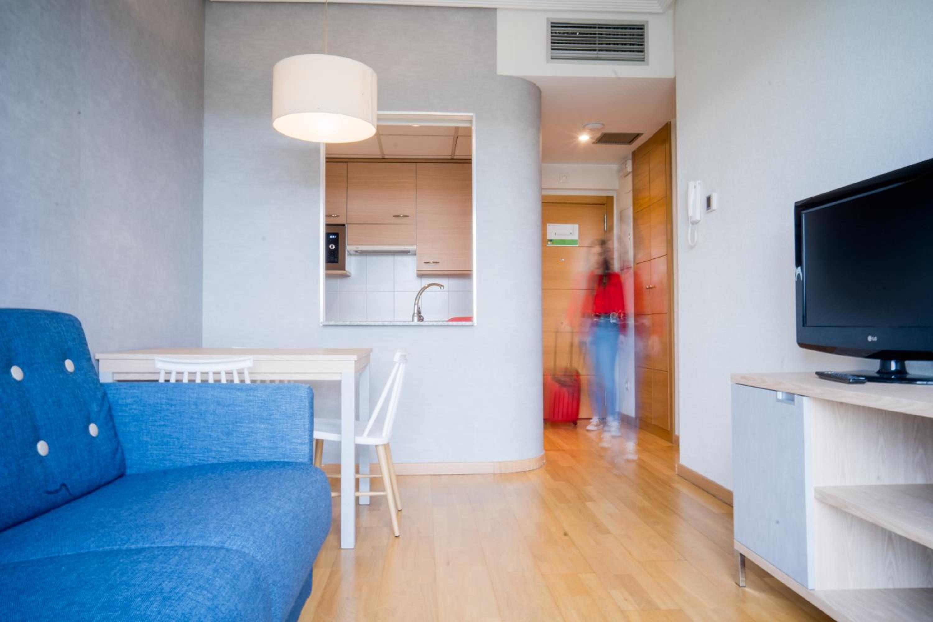 One-Bedroom Apartment (2 Adults) - Photo 9