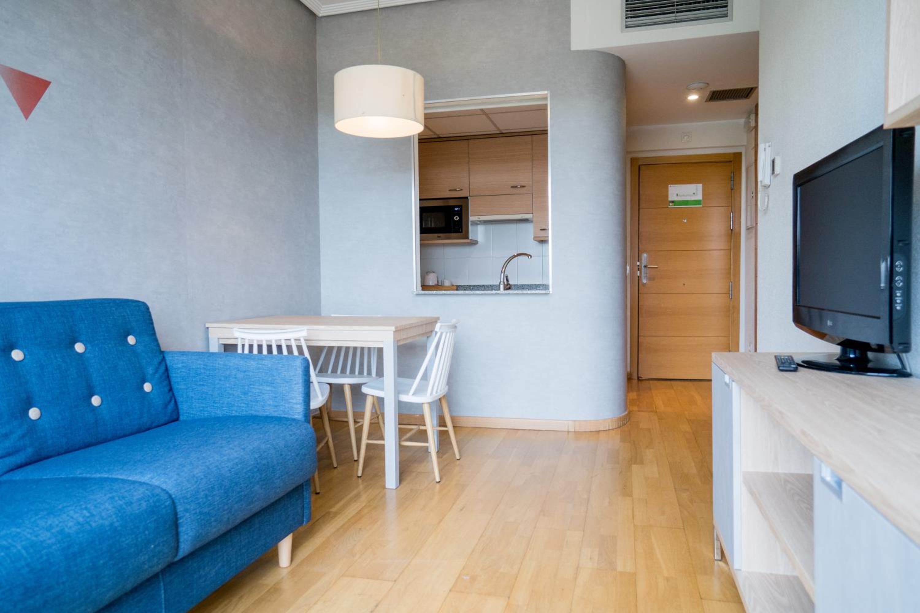One-Bedroom Apartment (2 Adults) - Photo 8