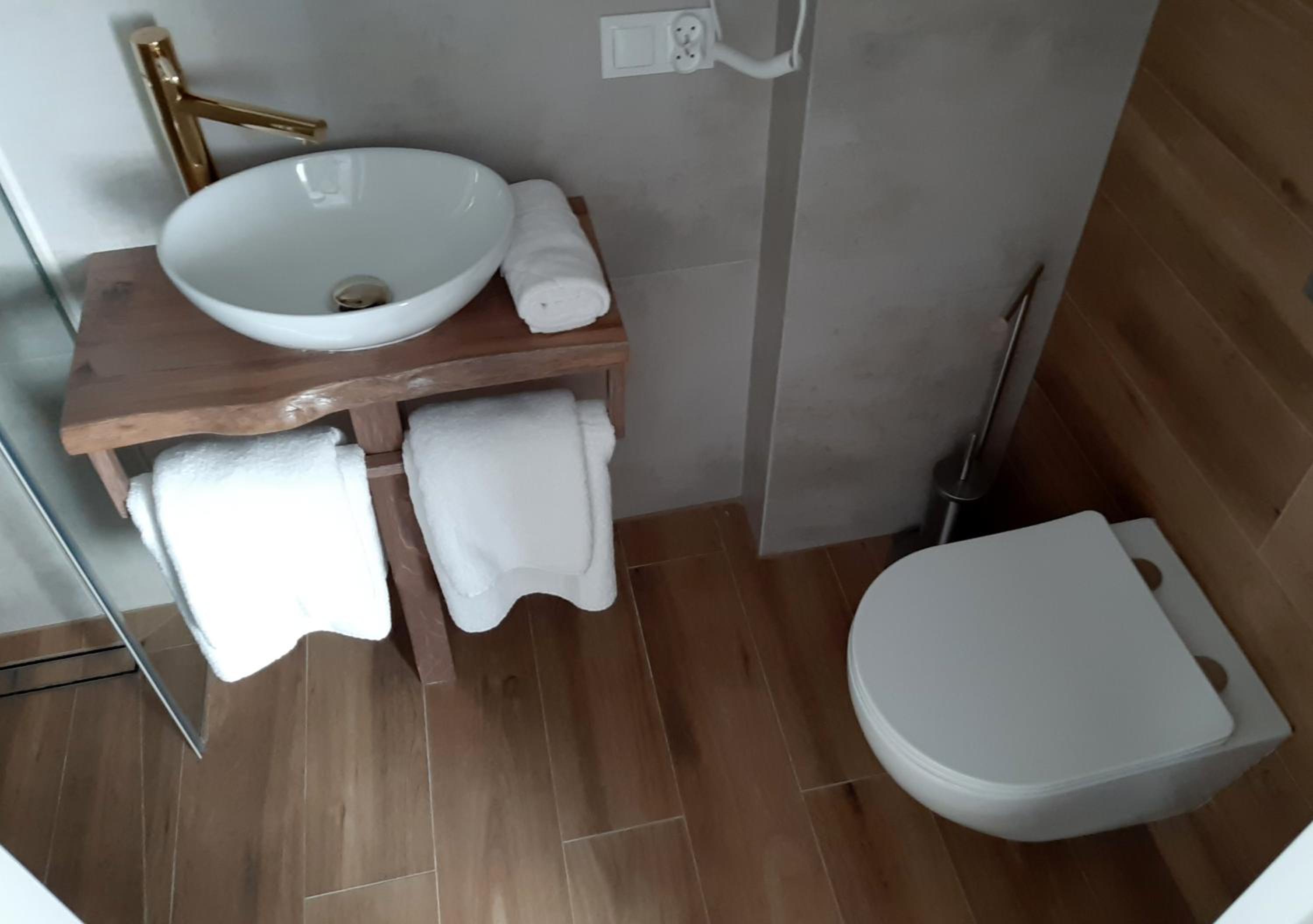Deluxe Double Studio - Photo 1