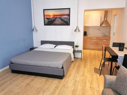 Studio Apartment photo 2