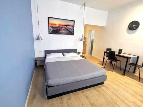 Studio Apartment photo 3