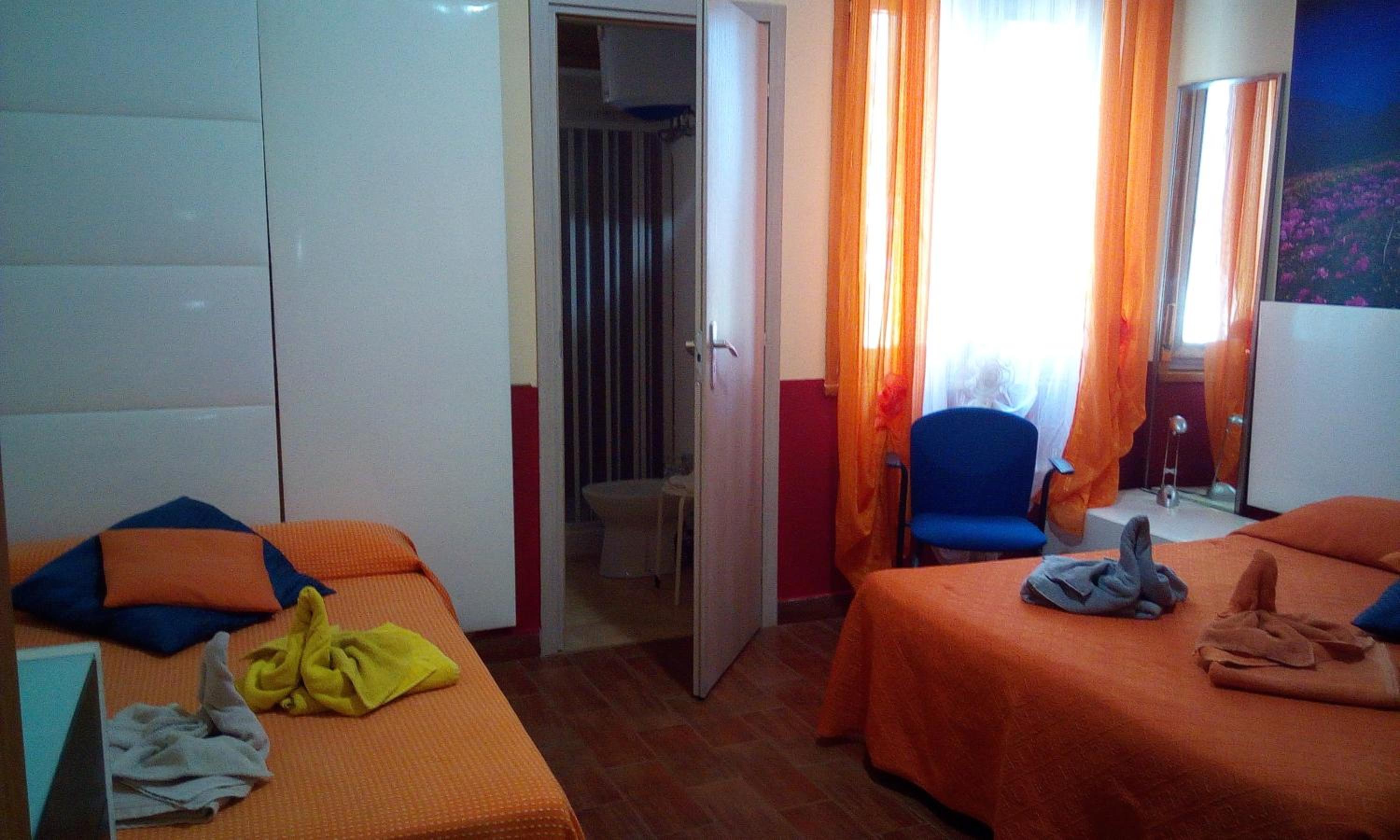 Double or Twin Room - Photo 2