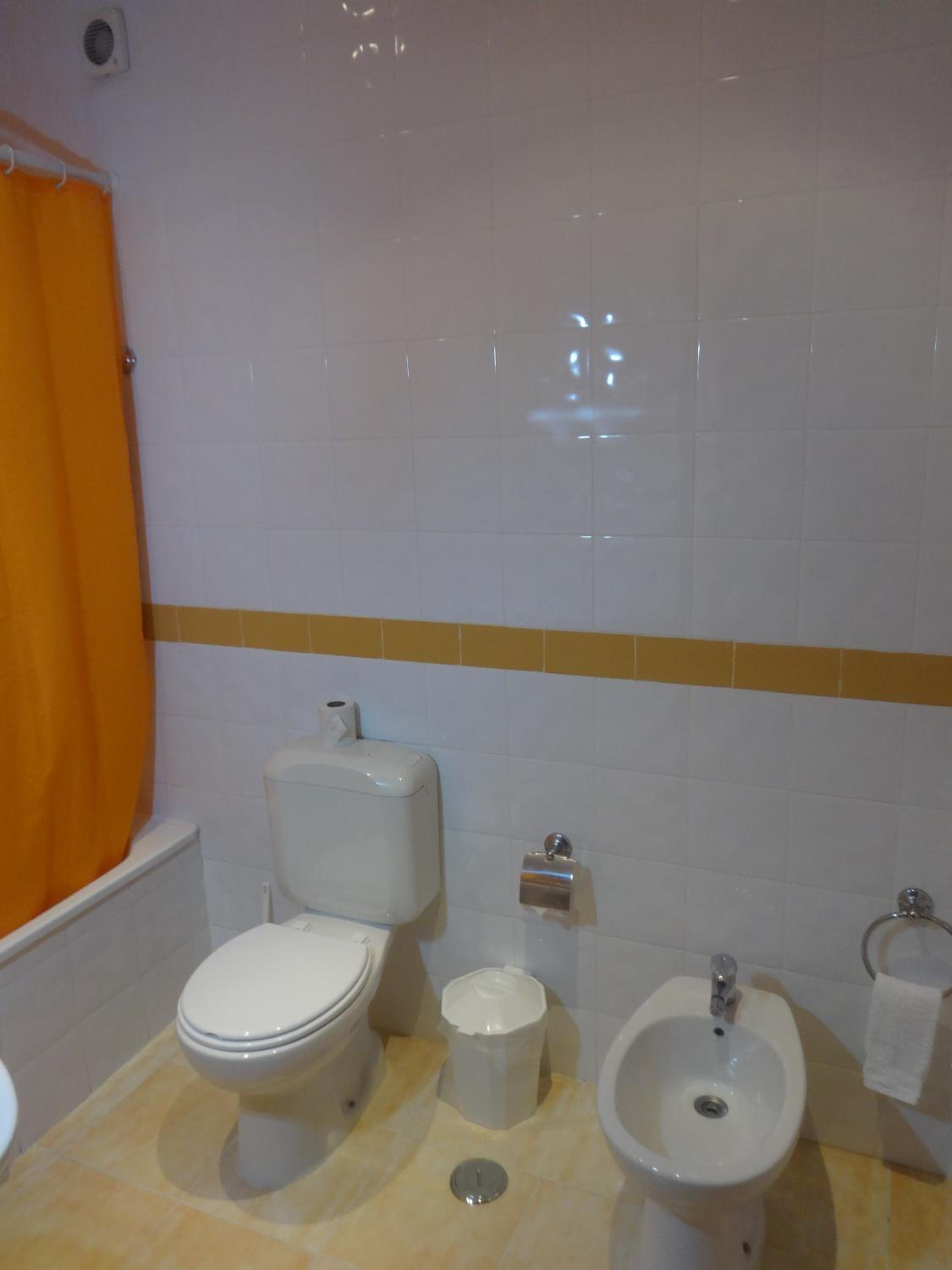 Double Room - Photo 6