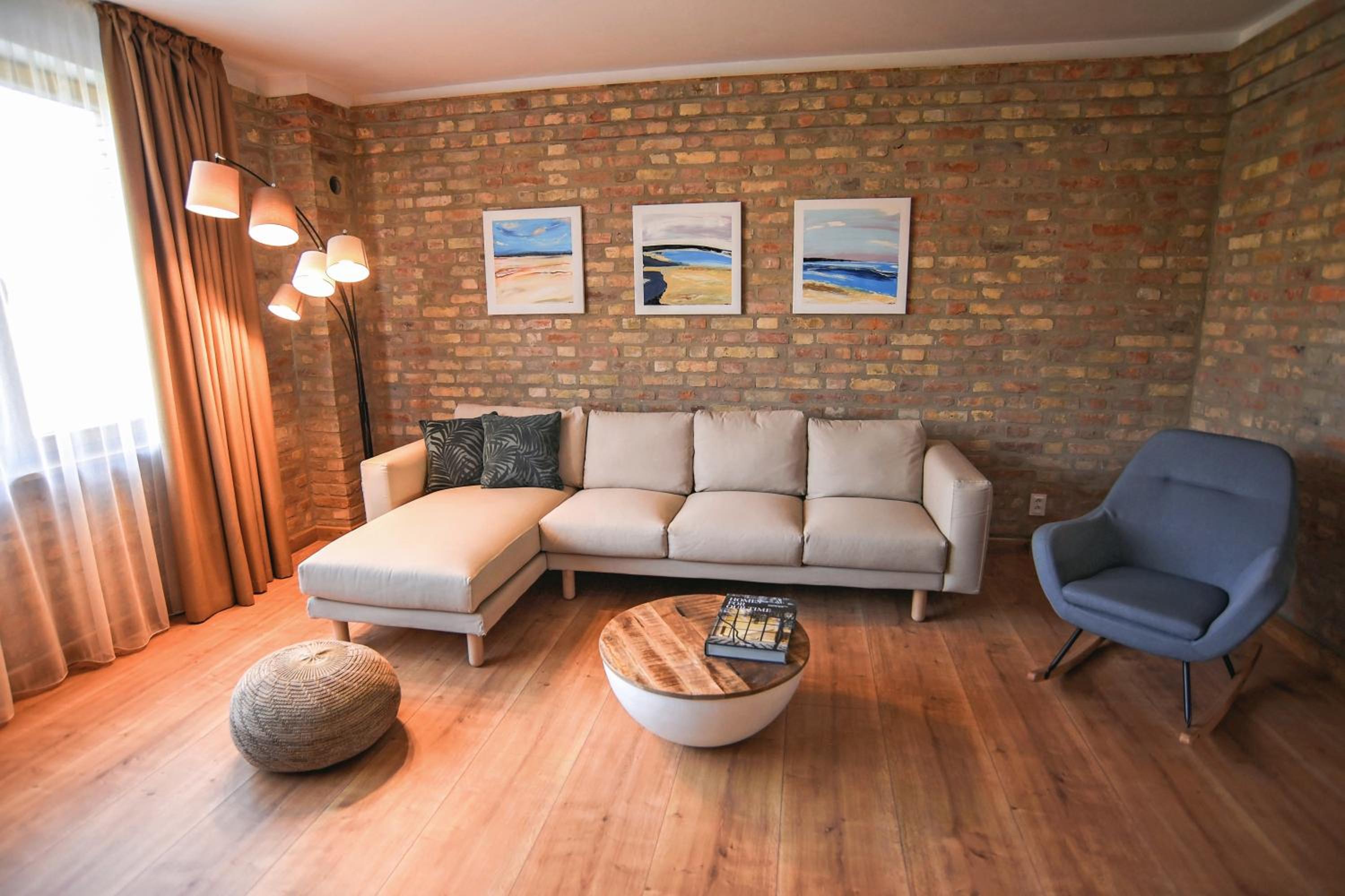 Three-Bedroom Apartment - Photo 27
